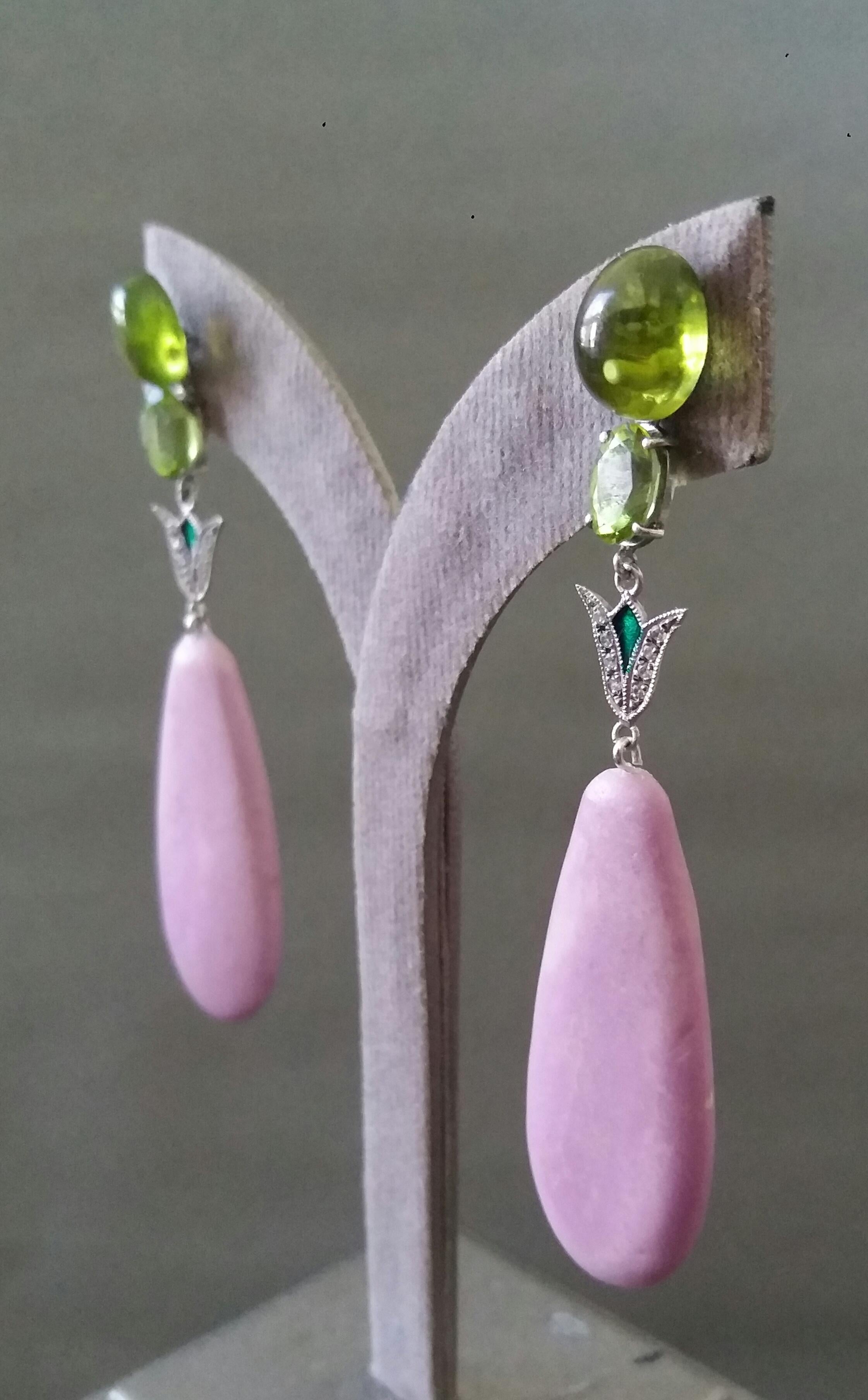 Orecchini a goccia in stile Art Deco con peridoto e fosfosiderite, oro e diamanti e smalto verde in vendita 3