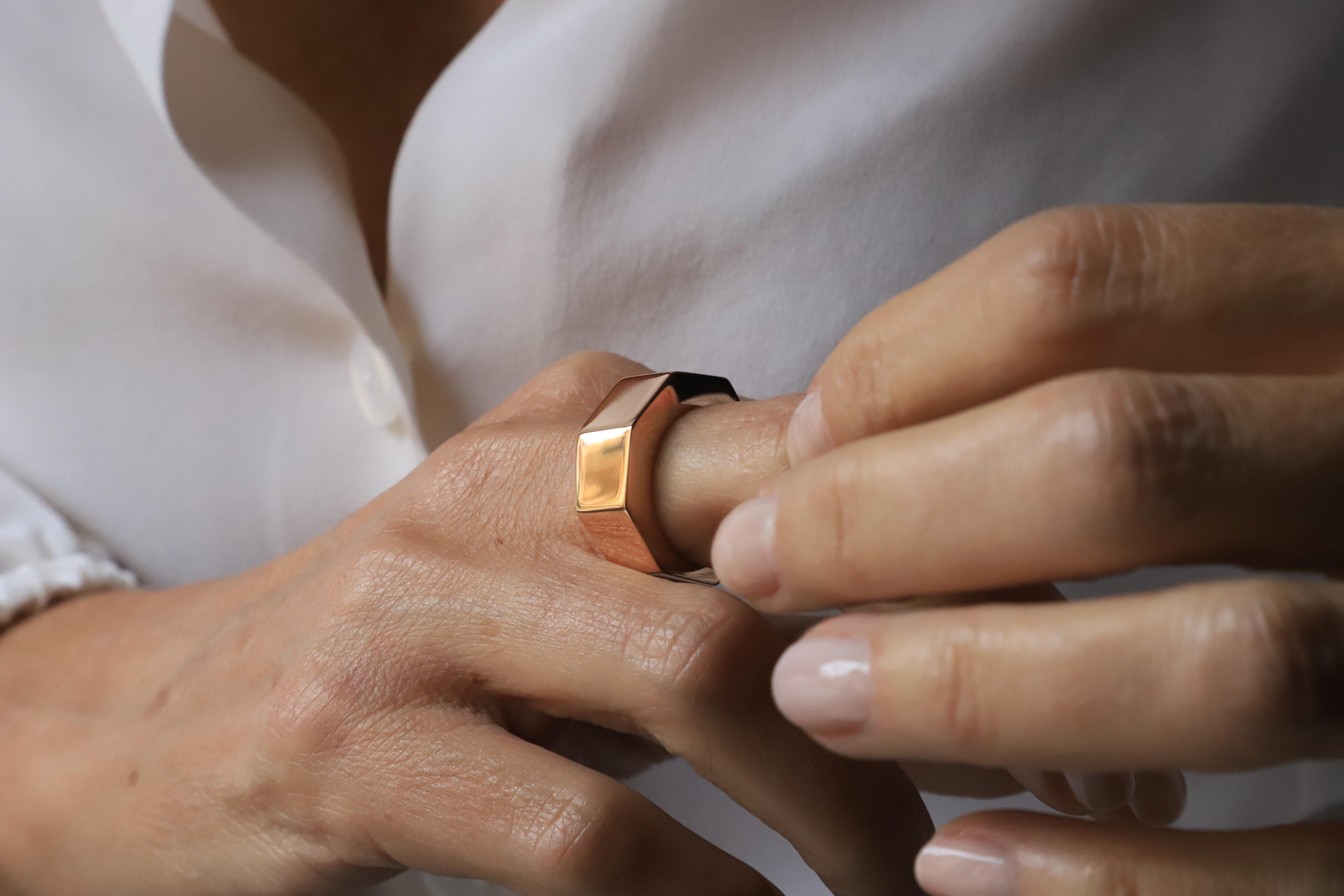 Rossella Ugolini Art Deco Style Personalized 18K Gold Unisex Modern Design Ring For Sale 1