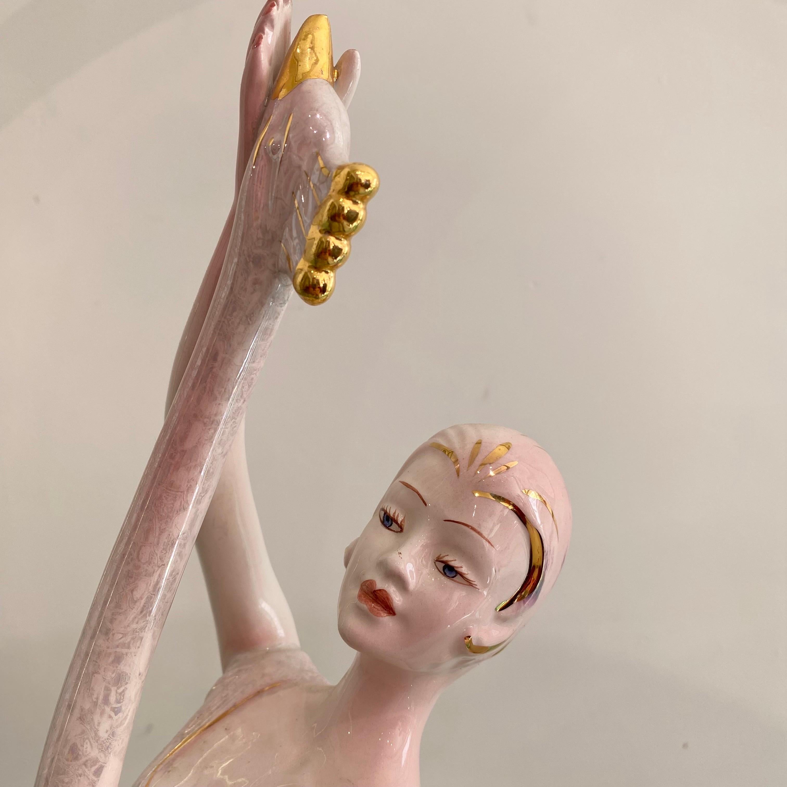 Late 20th Century Art Deco Style Pink Ceramic Dancer Table Lamp 1980s Gold Brass Vintage Swan 1920 For Sale