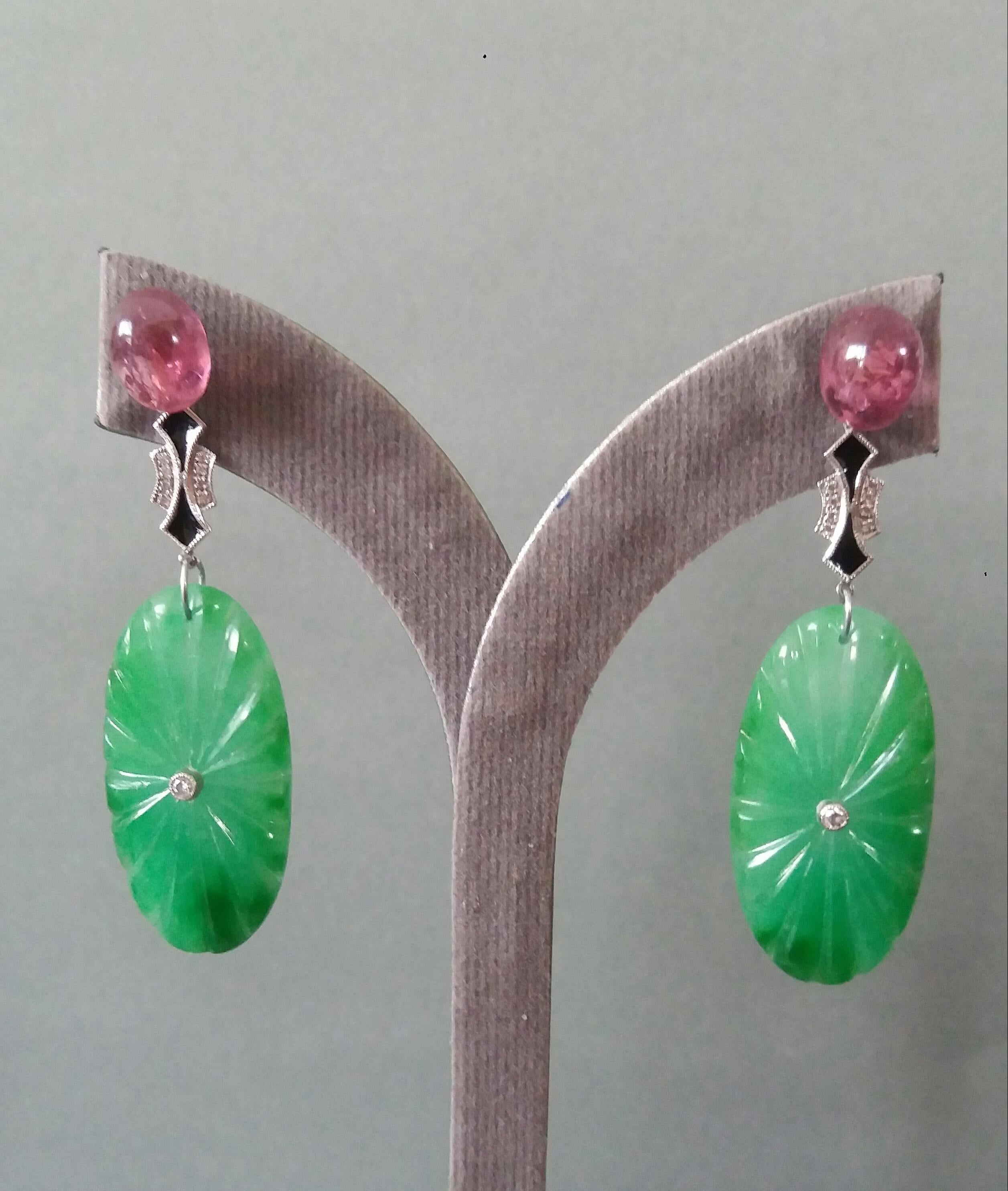 Art Deco Stil Rosa Turmalin Gold Diamanten Emaille gravierte Jade Tropfenohrringe im Angebot 3