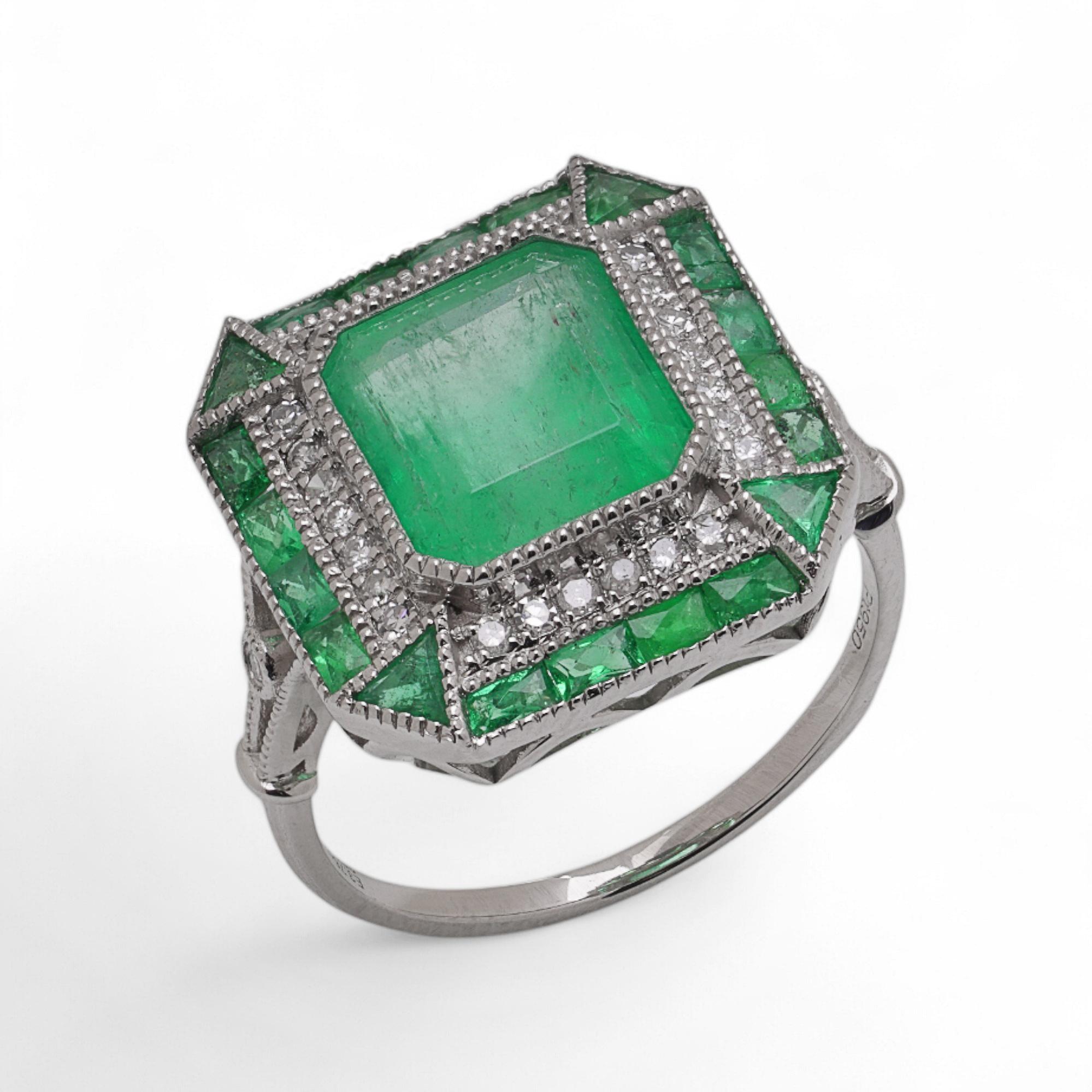 Art Deco Stil Platin 3,76 ct. Smaragd und Diamantring im Zustand „Hervorragend“ im Angebot in Braintree, GB