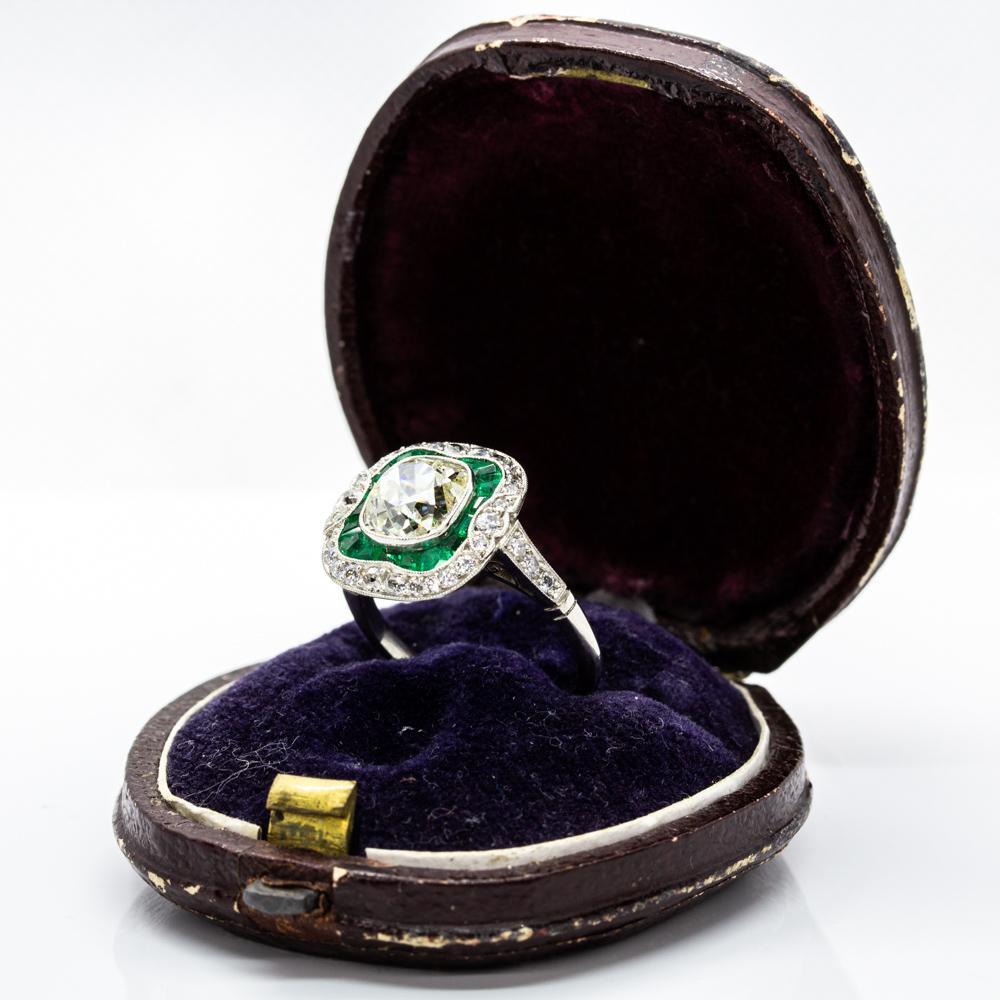 Art Deco Style Platinum Antique Diamonds and Emeralds Ring 1