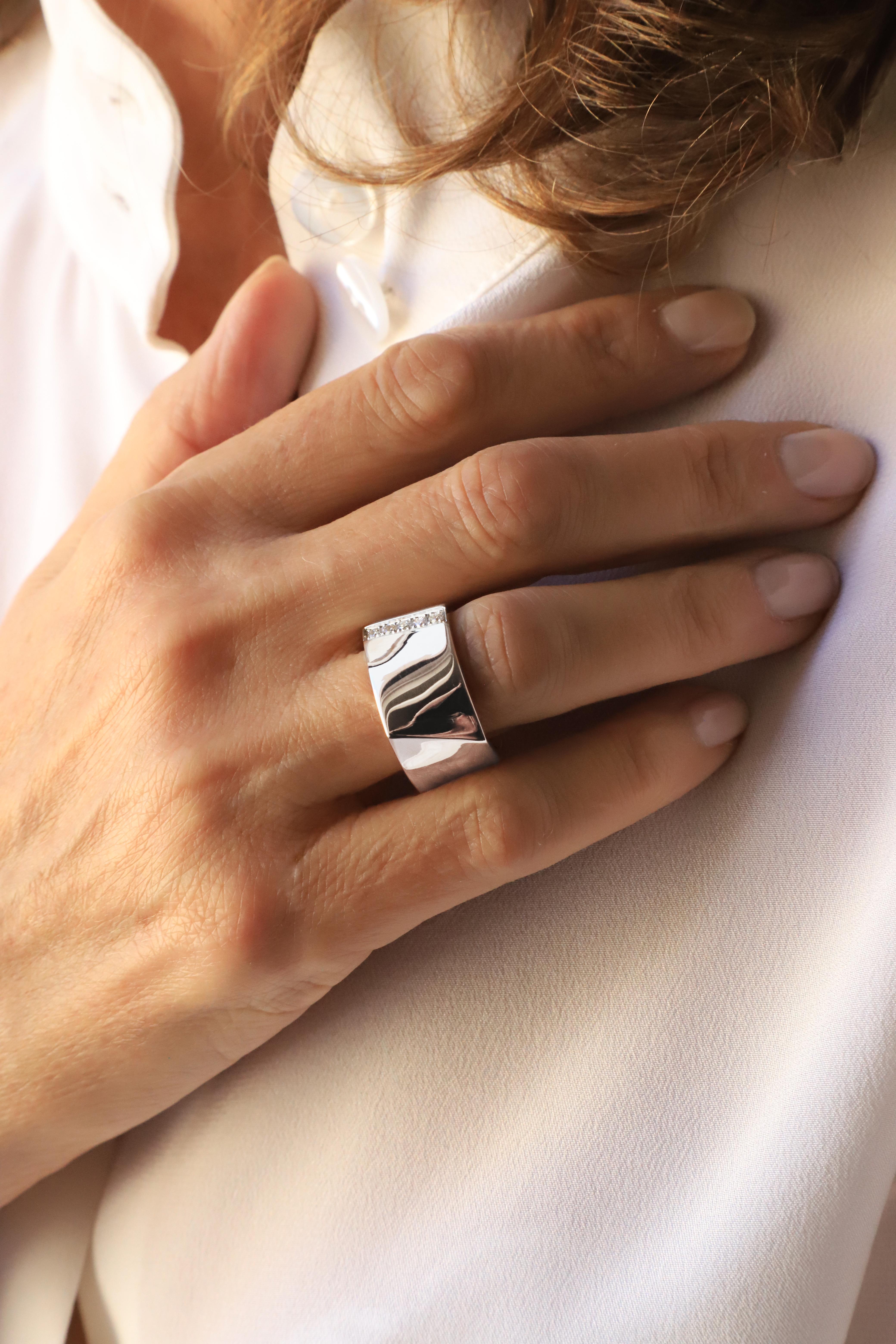 Platinum Brilliant Cut White Diamonds Unisex Art Deco Style Band Design Ring For Sale 1