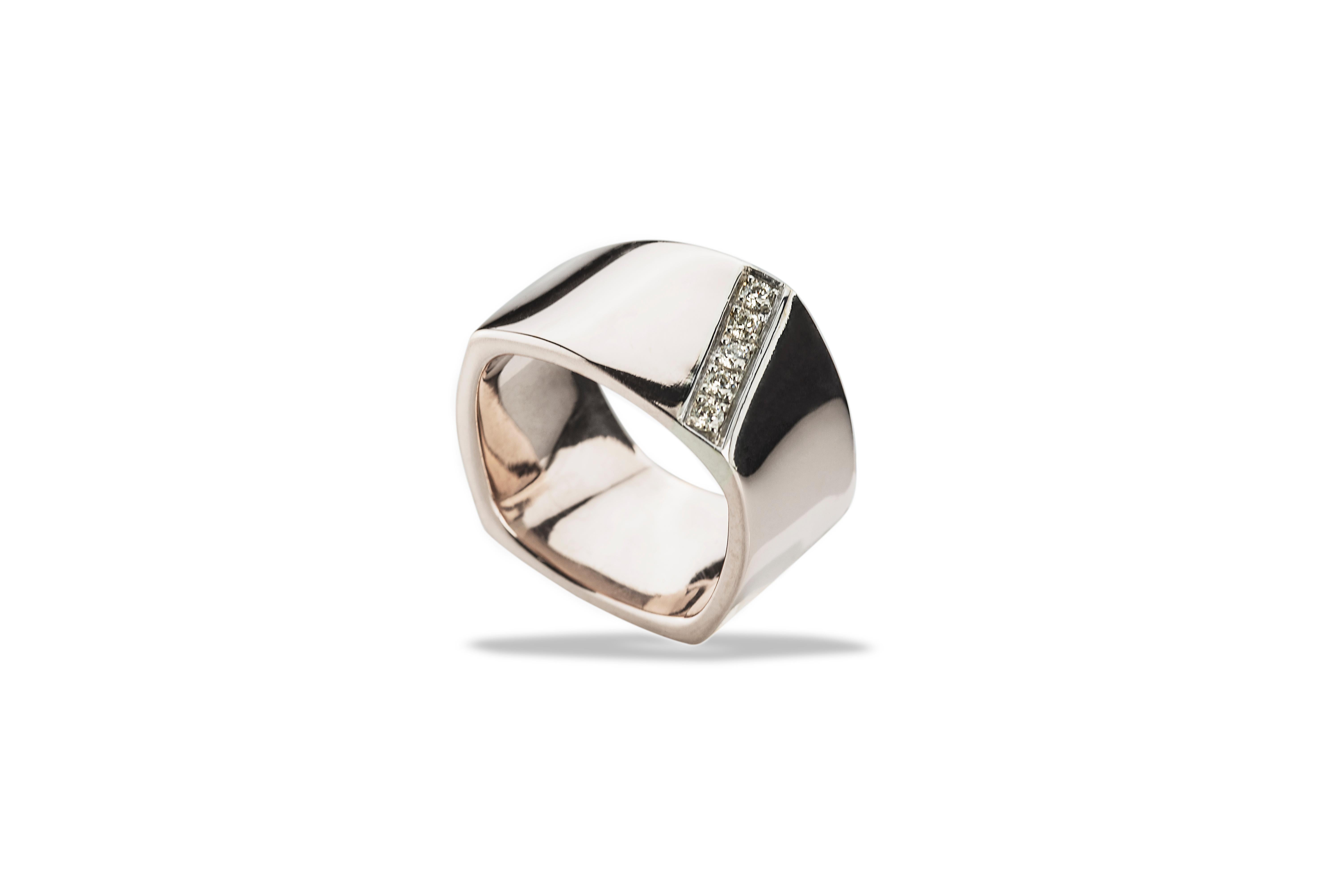Platinum Brilliant Cut White Diamonds Unisex Art Deco Style Band Design Ring For Sale 2