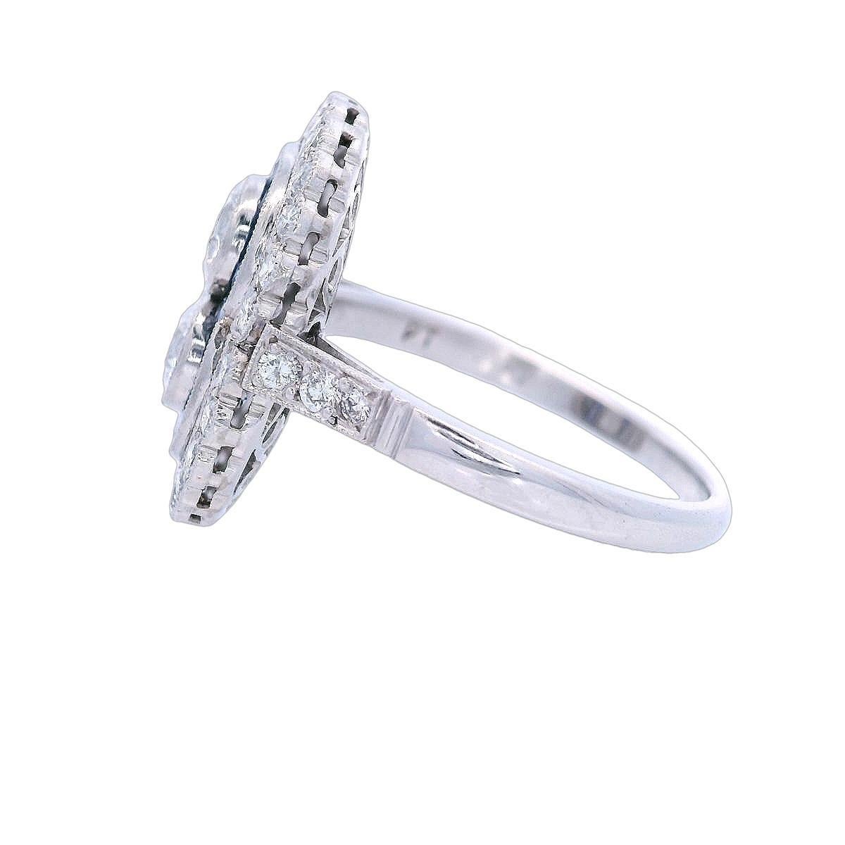 Anillo de cóctel de Platino estilo Art Déco con CTW en Zafiros Azules y Diamantes en Excelente estado para la venta en Aventura, FL