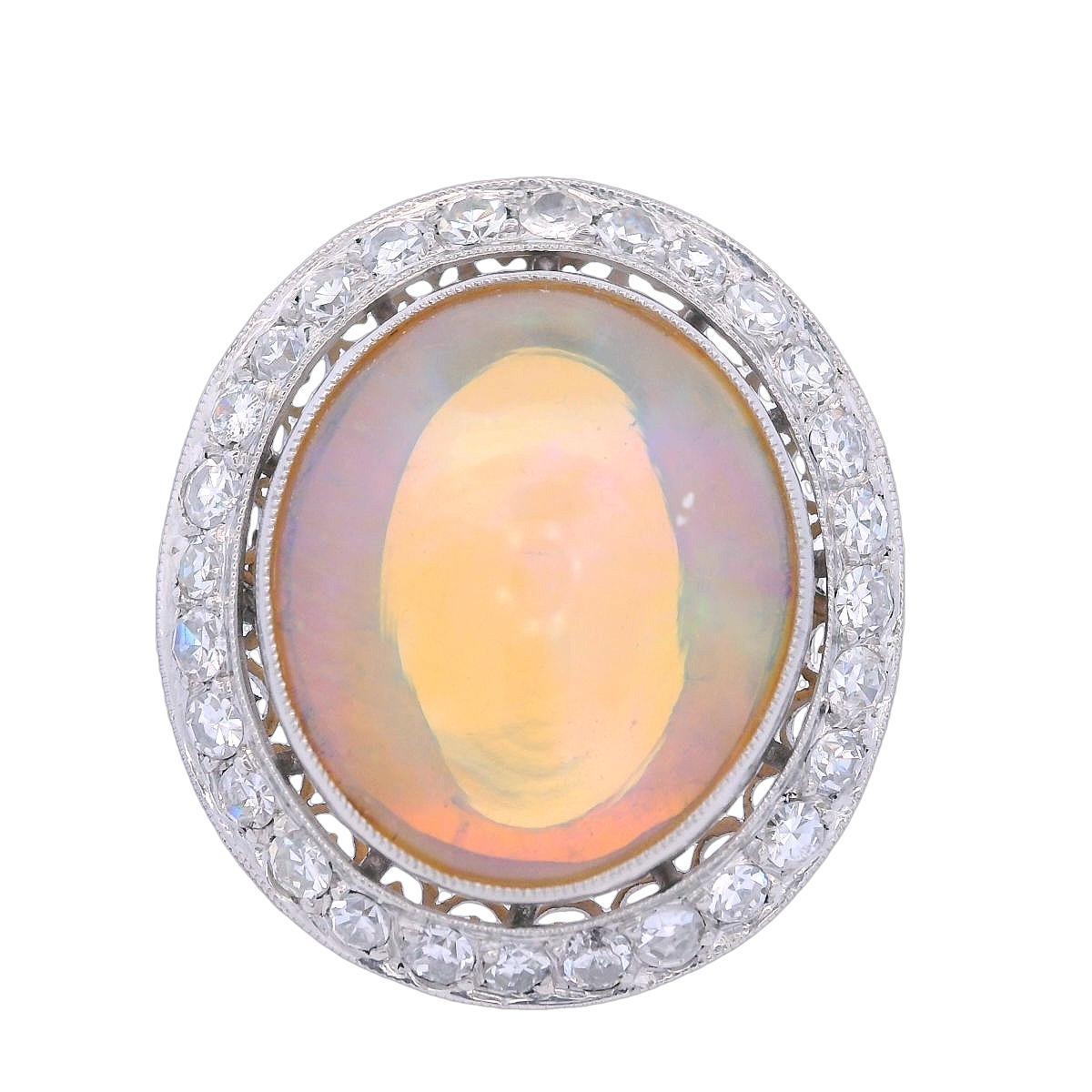 Anillo de Cóctel de Platino Estilo Art Déco con Ópalo y Diamantes Art Decó en venta