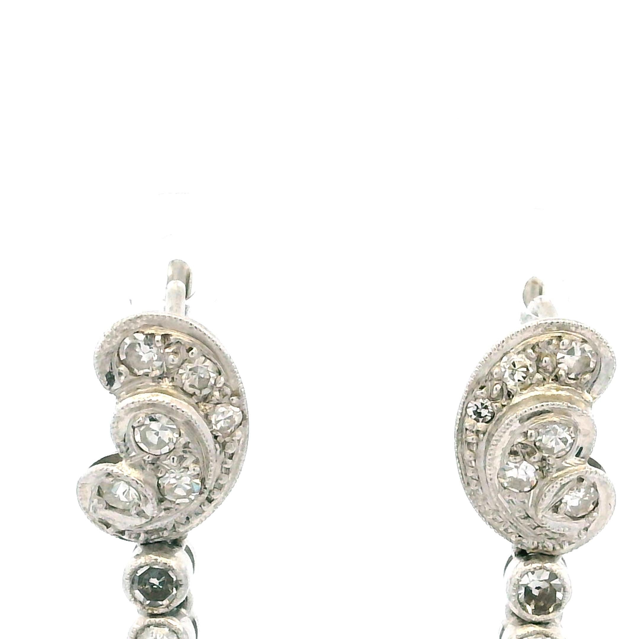 Boucles d'oreilles pendantes en platine de style Art Déco avec émeraudes de Colombie (5 ct) et diamant en vente 2