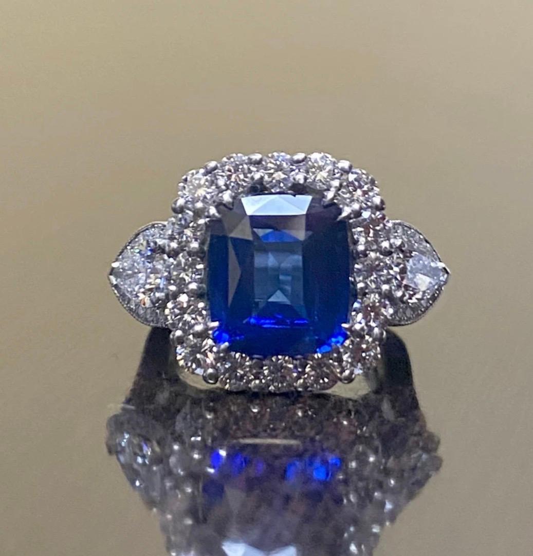 Verlobungsring im Art-déco-Stil, Platin Halo Diamant im Kissenschliff Blauer Saphir im Angebot 6