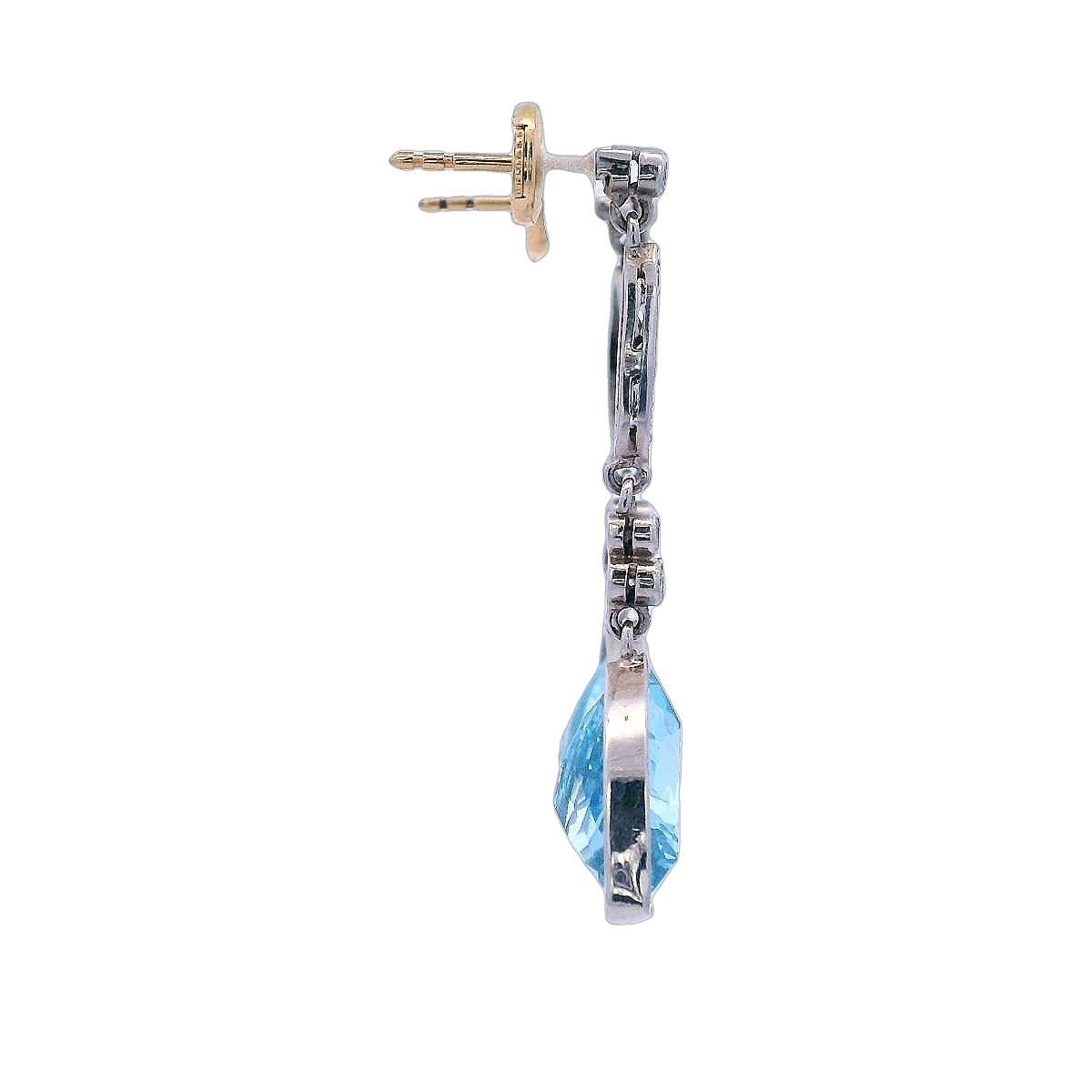 Taglio trillion Orecchino pendente in platino in stile Art Déco con acquamarine e diamanti in vendita