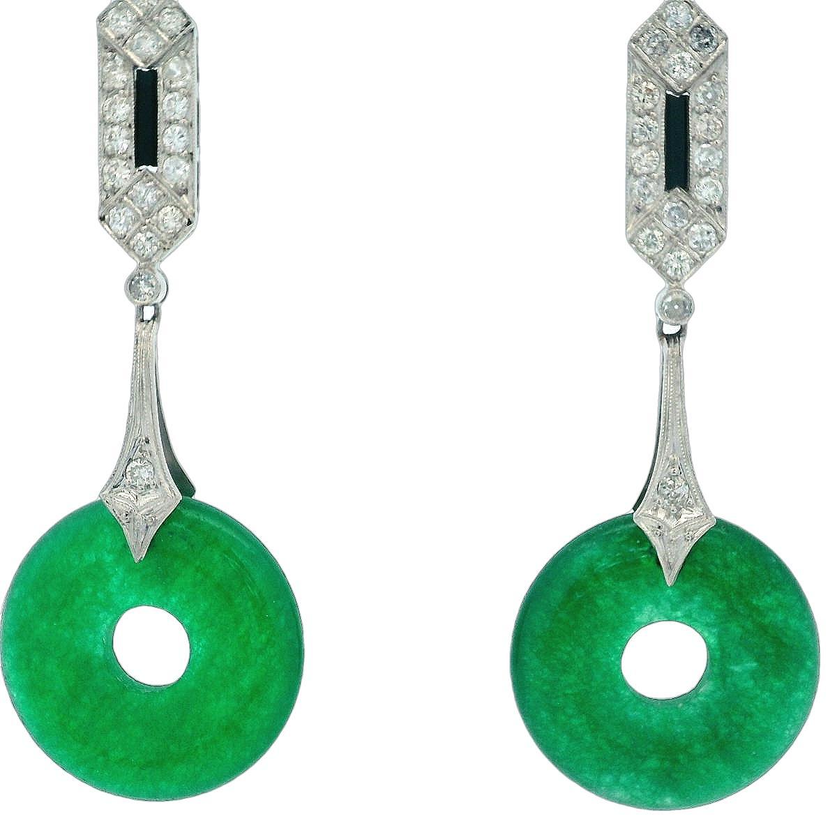 Art Déco Orecchini pendenti in platino in stile Art Deco con diamanti e onice in vendita