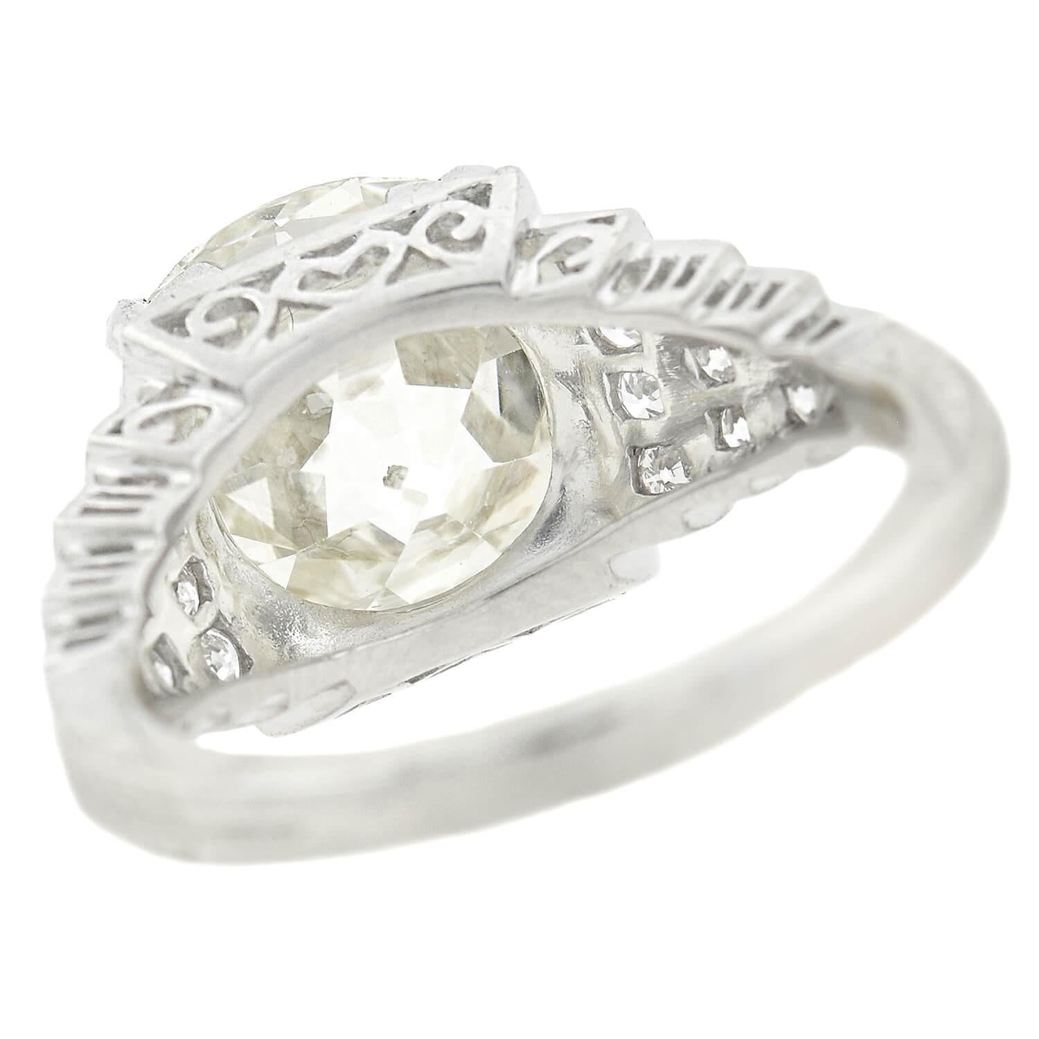 Women's or Men's Art Deco Style Platinum Old Mine Cut Diamond Engagement Ring 5.63ct Center For Sale