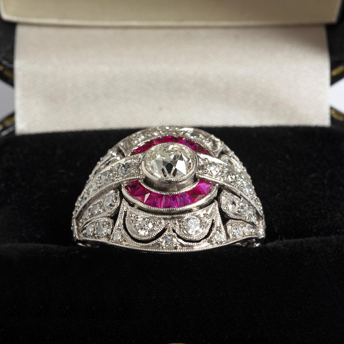 'Art Deco Style' Platinum & Ruby Cluster Ring. US Size 6. Statement Piece. In Excellent Condition For Sale In Canterbury, England