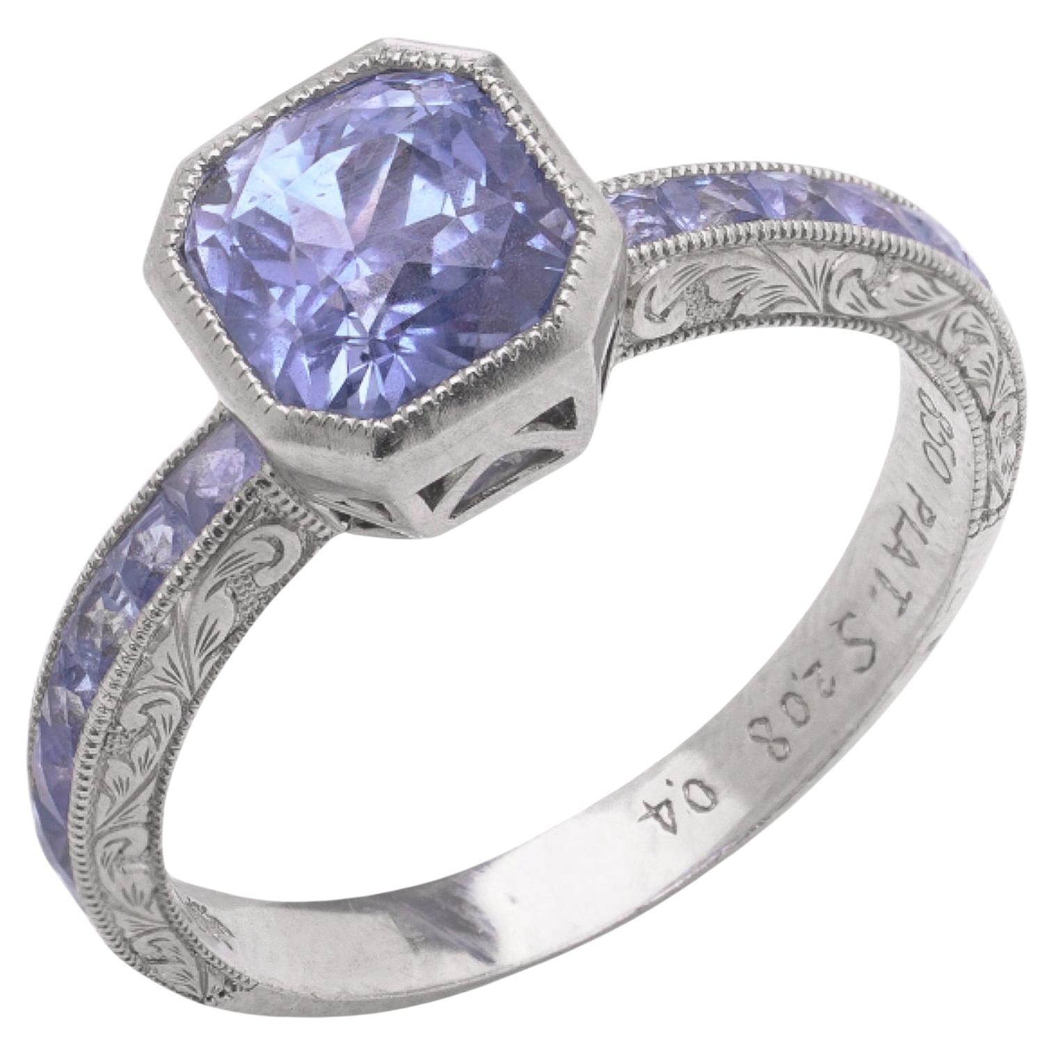 Bague saphir en platine de style Art déco, 2,08 ct. A Stone en vente