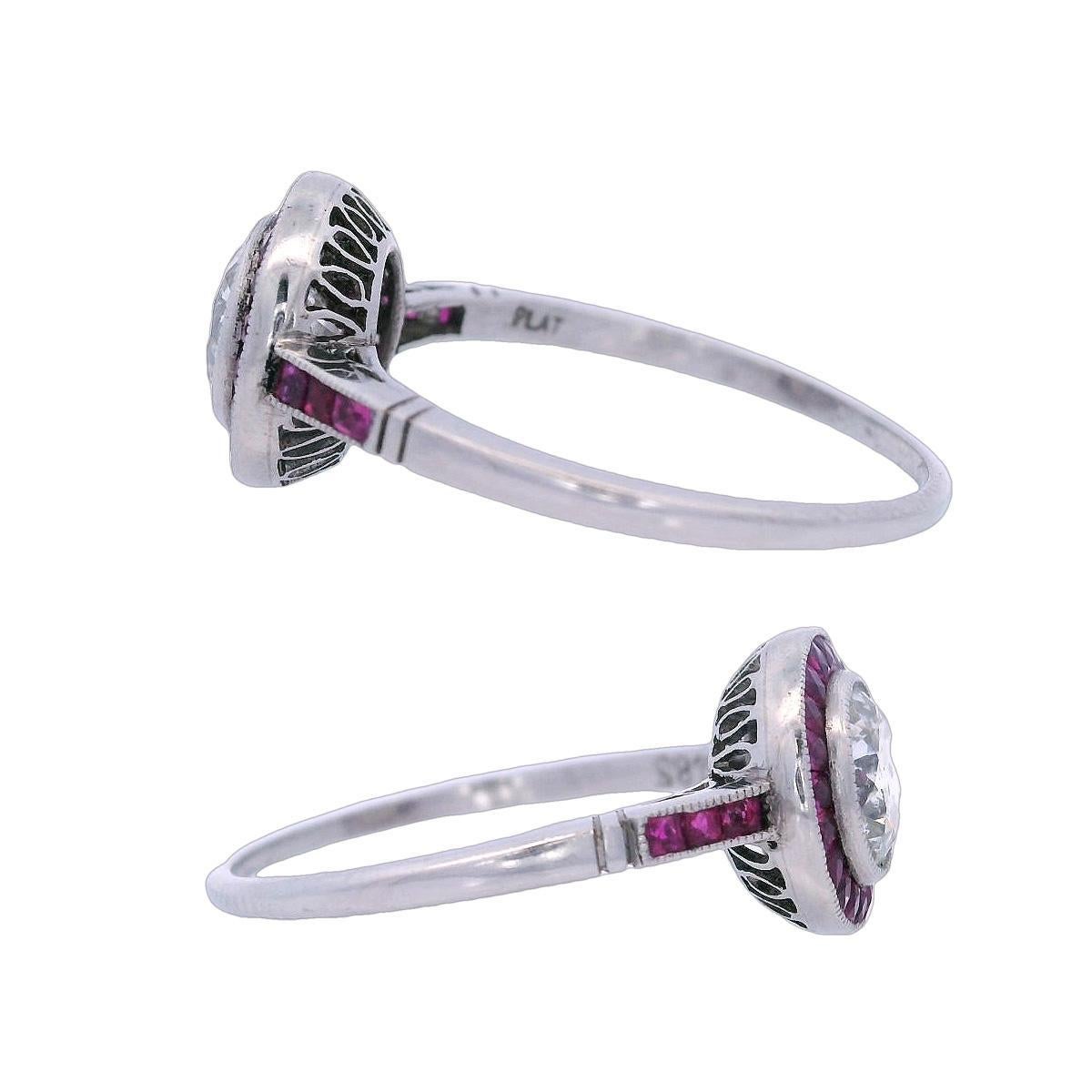 Taglio antico europeo Anello Target in platino in stile Art Deco con diamanti e zaffiri rosa in vendita
