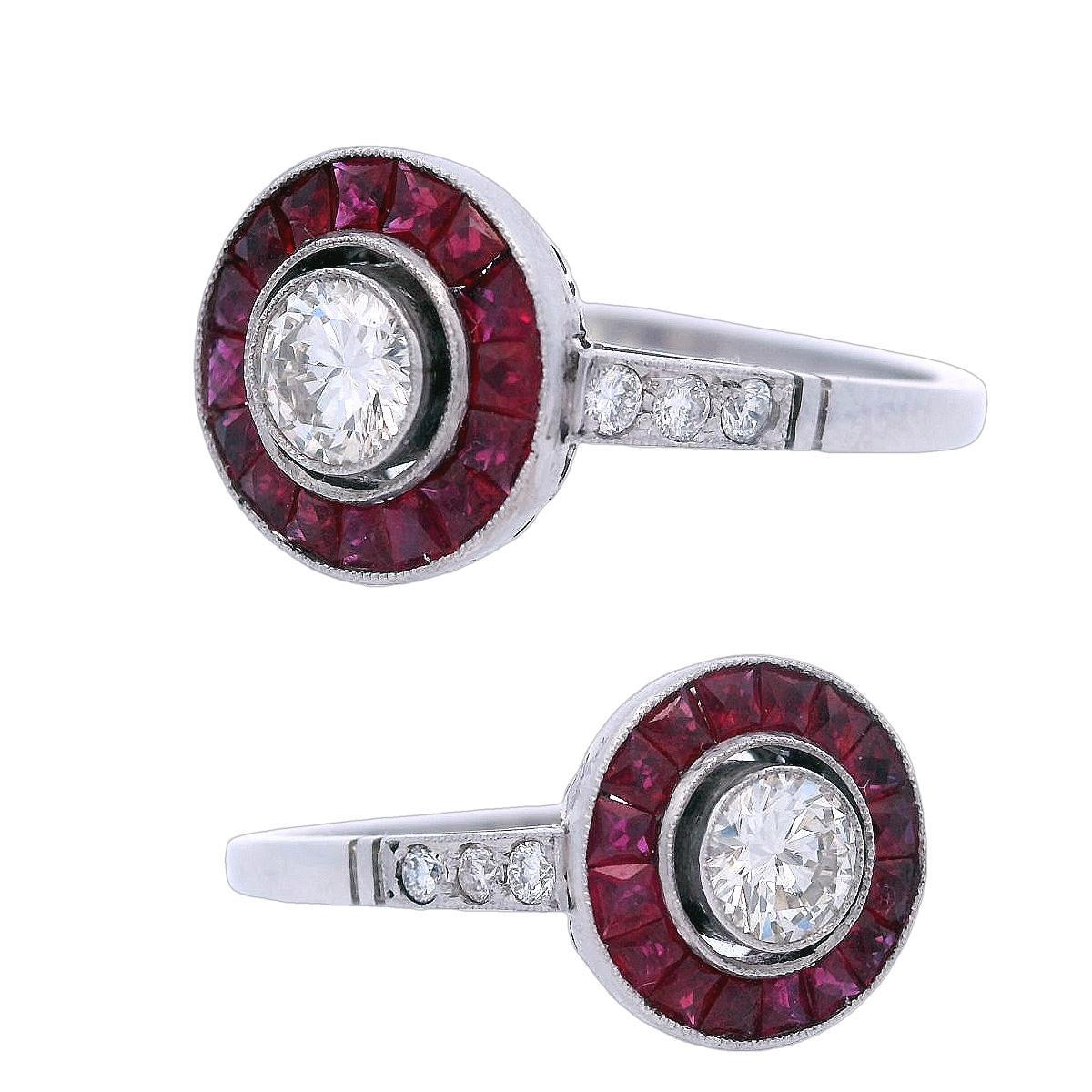 Art Déco Anello Target in platino in stile Art Deco con diamanti e rubini in vendita