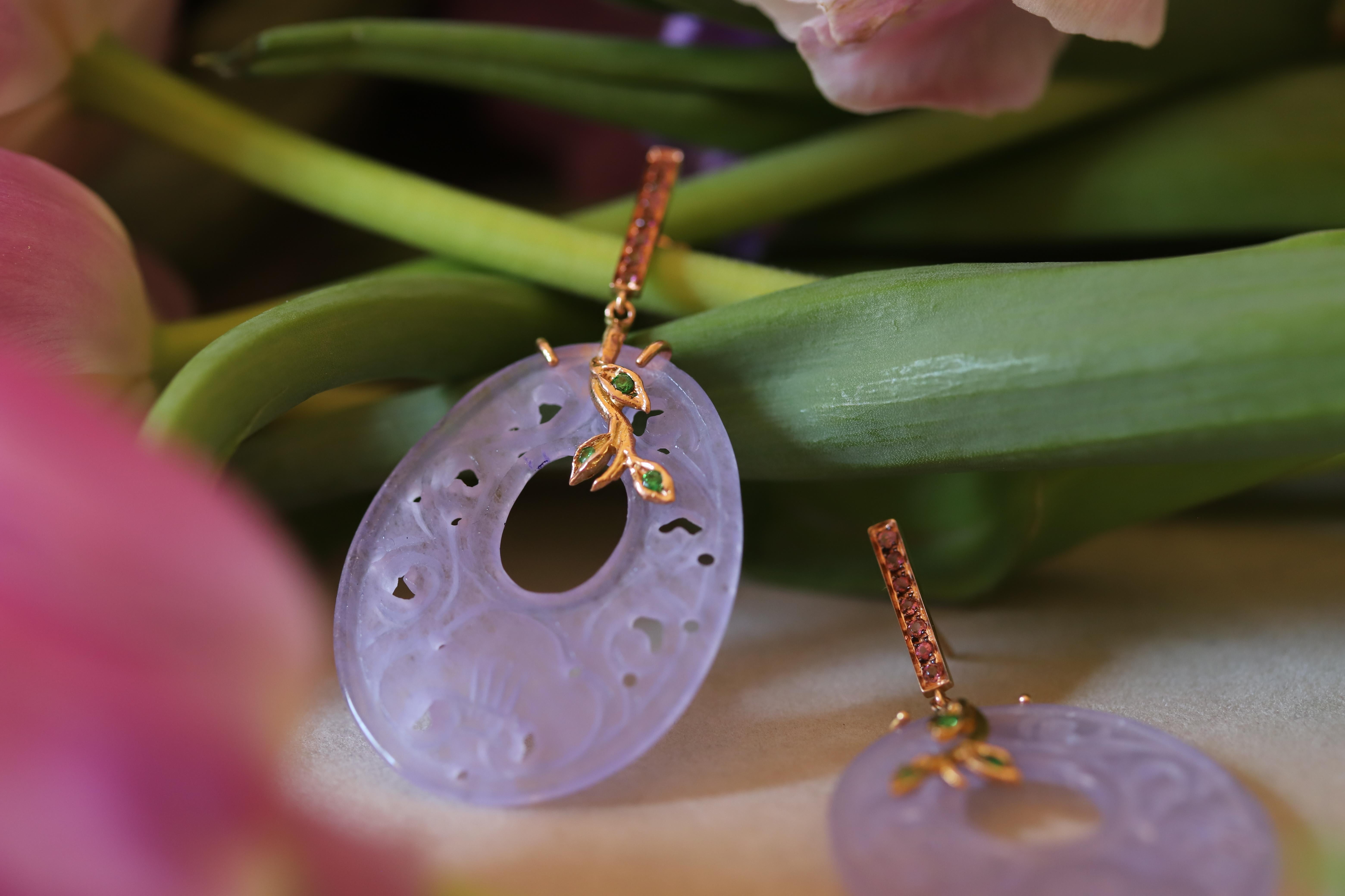 Rossella Ugolini Handgefertigte Ohrringe aus 18 Karat Gelbgold mit Rosenquarz und lila Farbe im Angebot 1