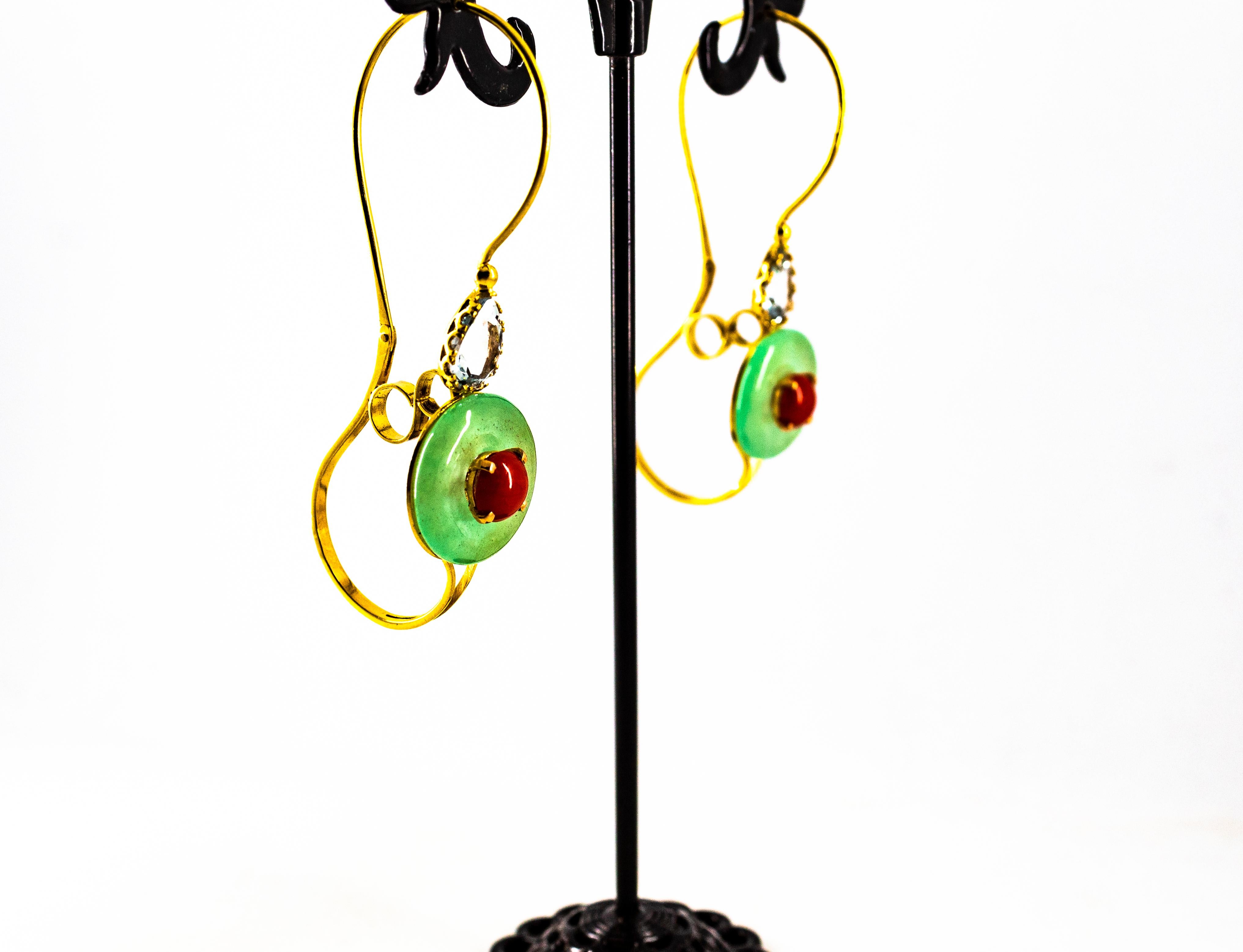 Orecchini a leva in oro giallo con corallo rosso, giada e acquamarina in stile Art Deco in vendita 3