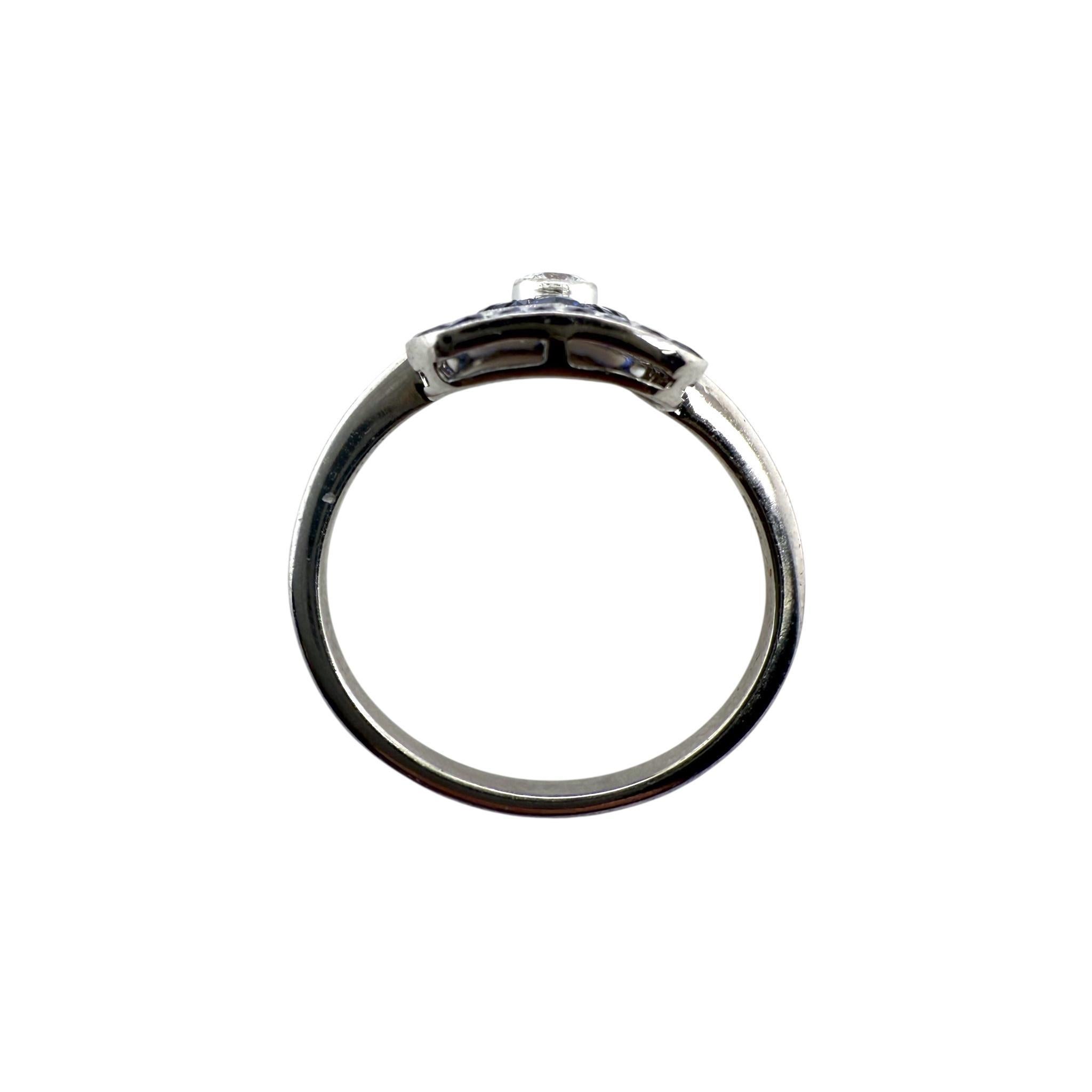 Anillo de Cóctel de Diamantes y Zafiros Reproducción Estilo Art Déco en venta 4