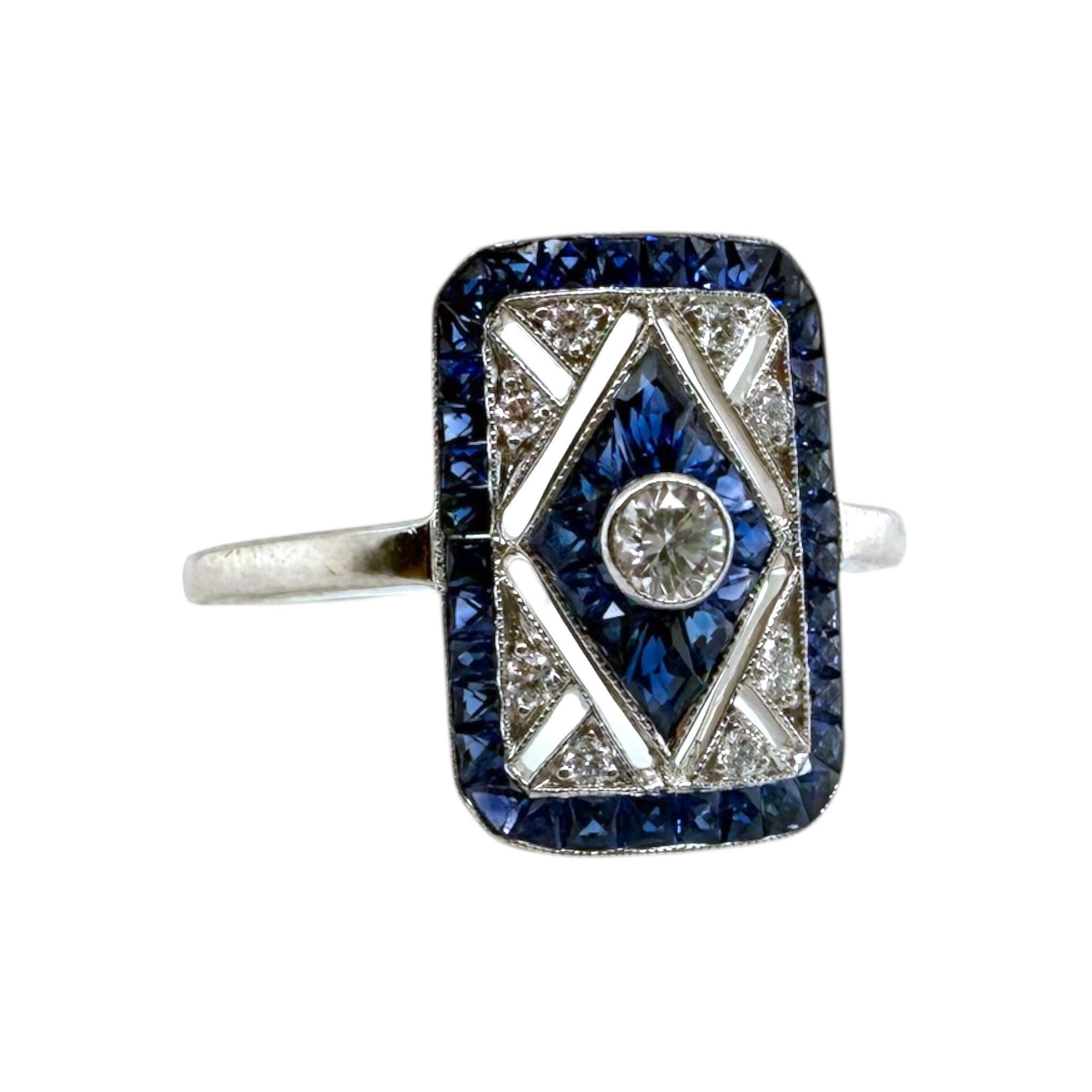 Anillo de Cóctel de Diamantes y Zafiros Reproducción Estilo Art Déco en Bueno estado para la venta en Montgomery, AL