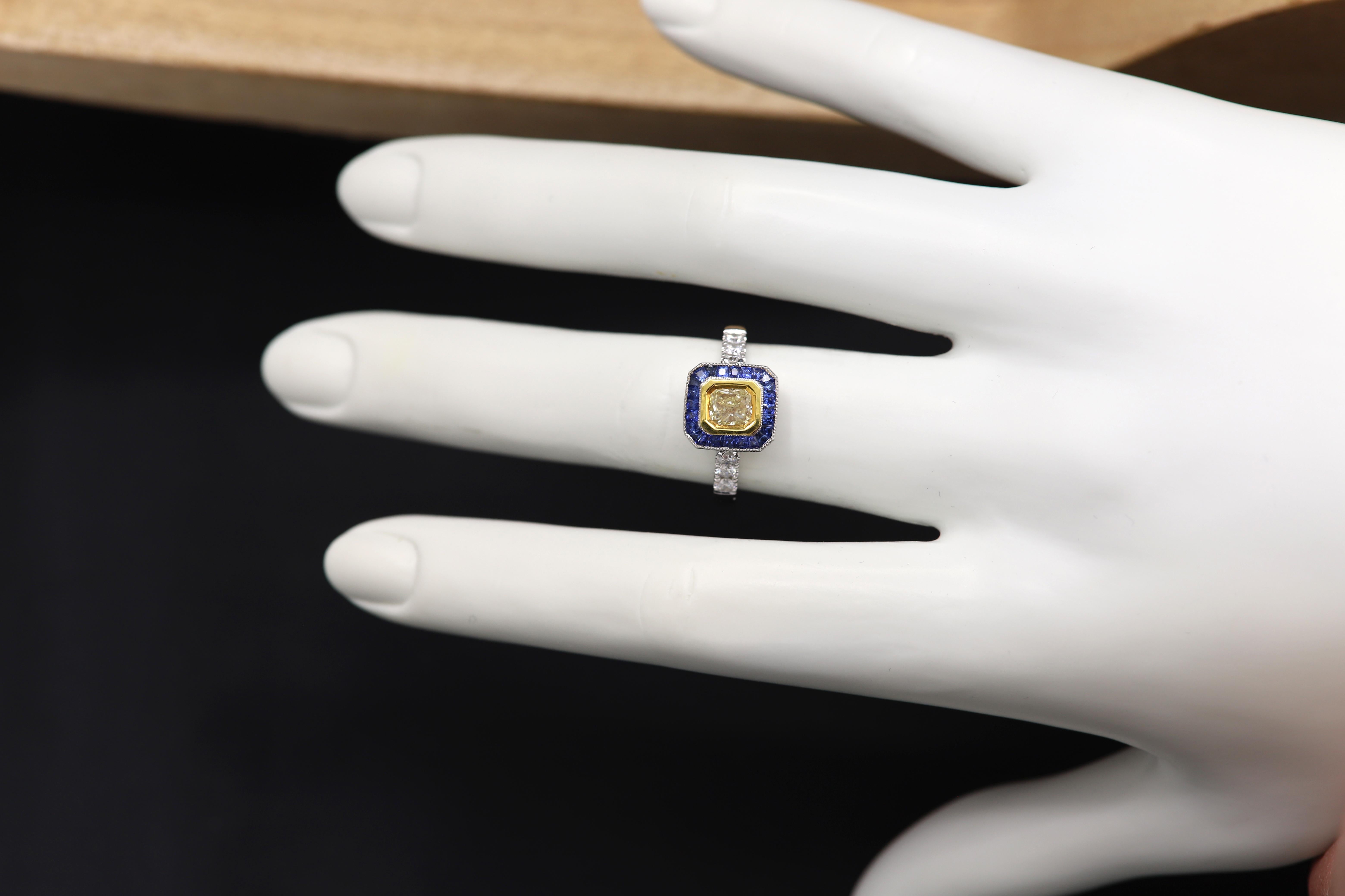 Art Deco Stil Ring 18 Karat Weißgold Blauer Saphir & Hellgelber Diamant im Angebot 2