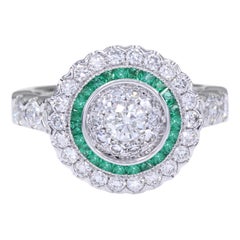 Anillo Estilo Art Déco Oro Blanco 18 Quilates Diamantes y Esmeralda Verde Anillo Art Déco