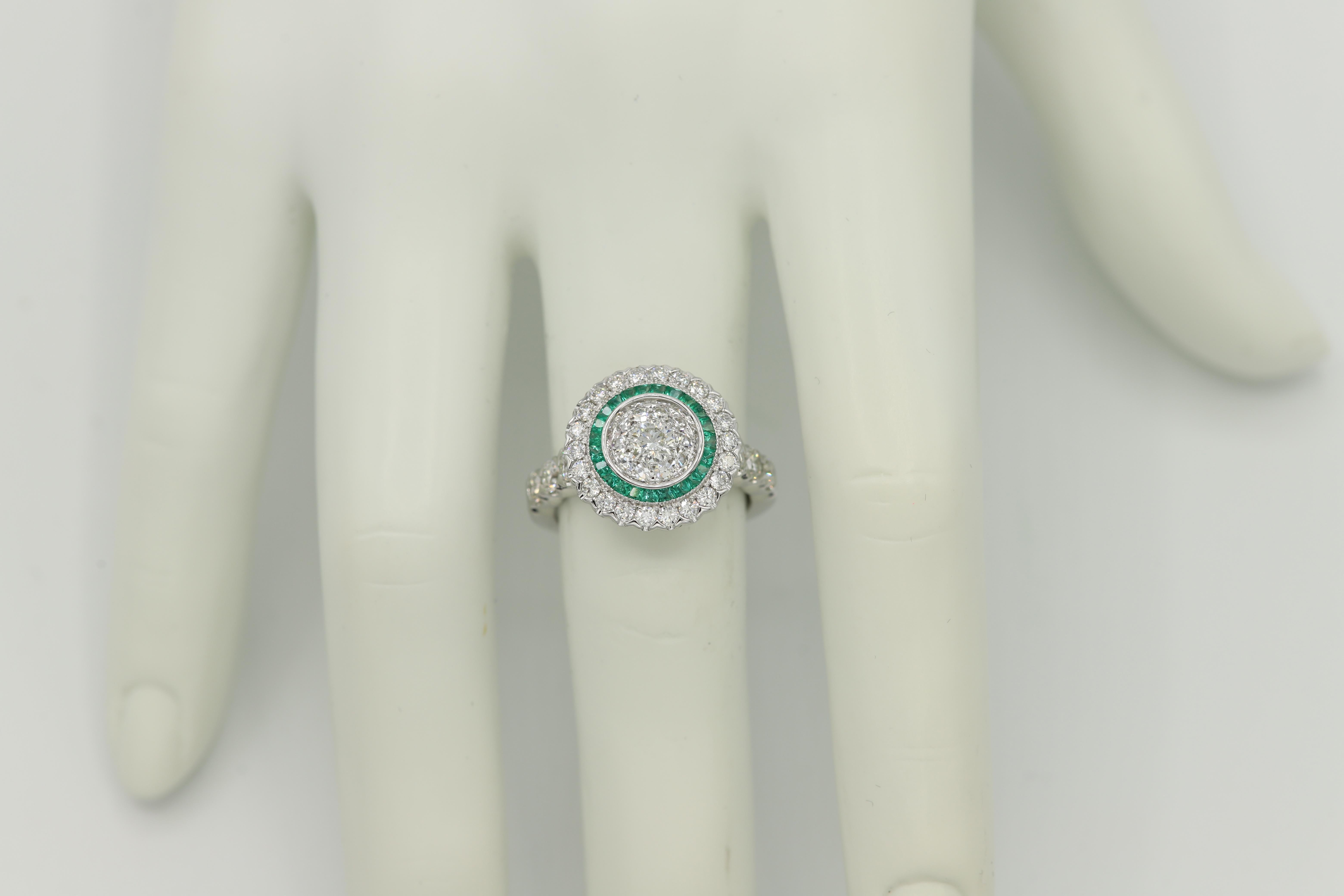 Art Deco Style Ring 18 Karat White Gold Diamonds and Green Emerald Art Deco Ring In New Condition For Sale In Brooklyn, NY