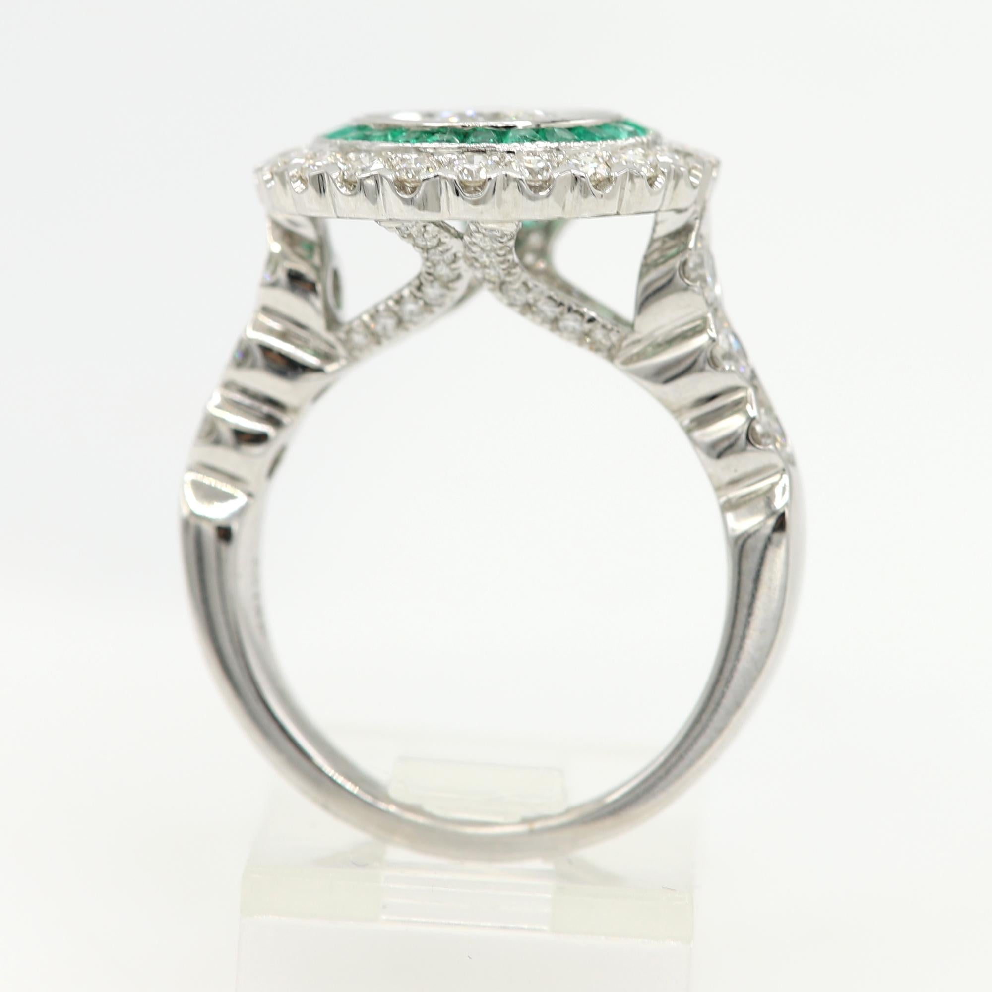 Art Deco Style Ring 18 Karat White Gold Diamonds and Green Emerald Art Deco Ring For Sale 1