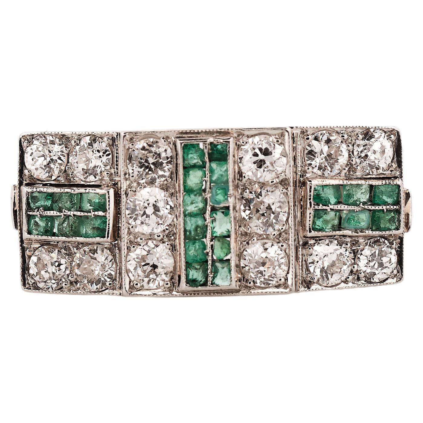 Art deco style ring adorned with 14 pavè set old mine diamonds.