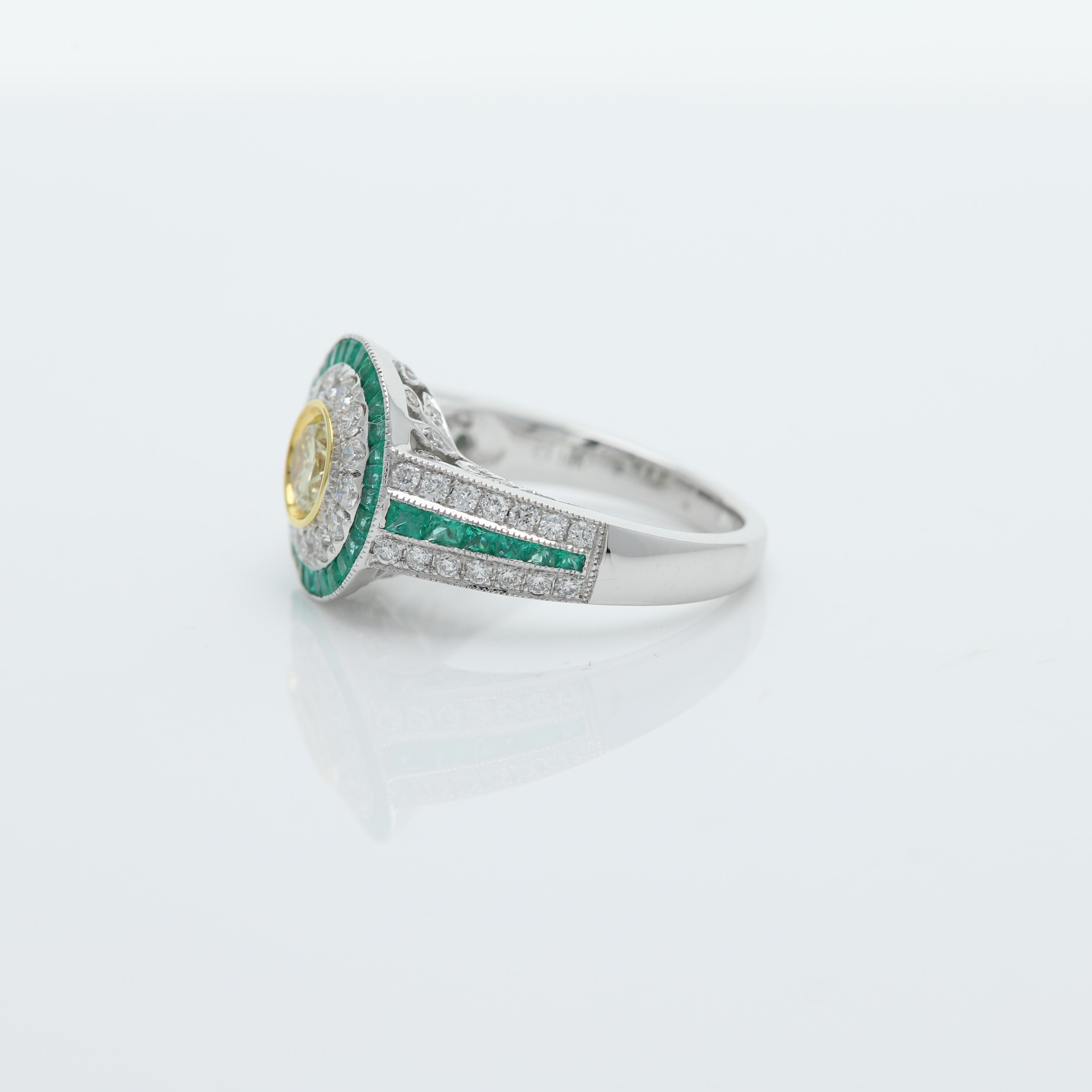 Women's Art Deco Style Ring Emerald and Diamonds 18 Karat White Gold and Yellow Diamond For Sale