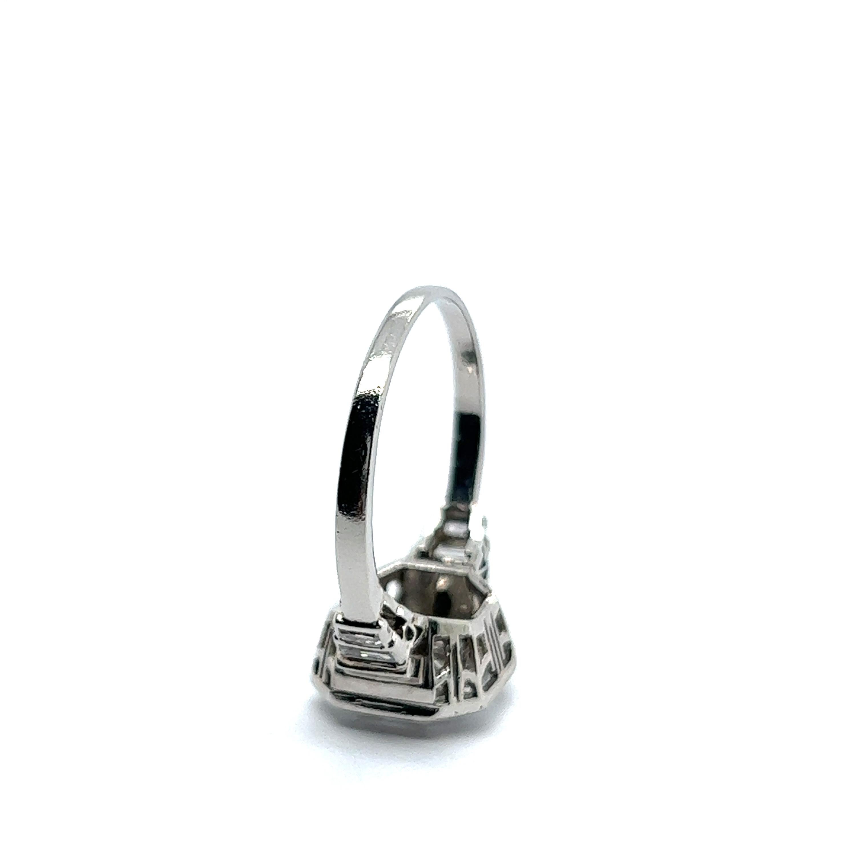Art Deco Style Ring with Diamonds in 18 Karat White Gold For Sale 8