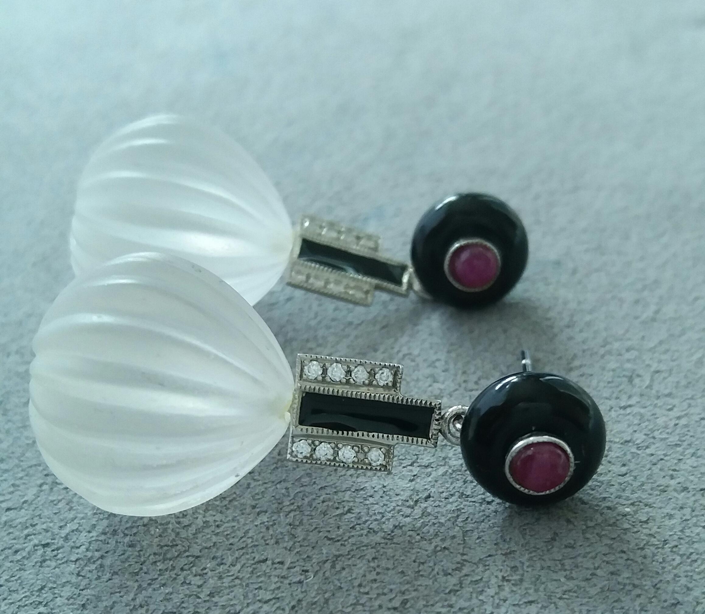 Boucles d'oreilles de style Art déco en cristal de roche, onyx noir, rubis, or, diamants et émail Pour femmes en vente