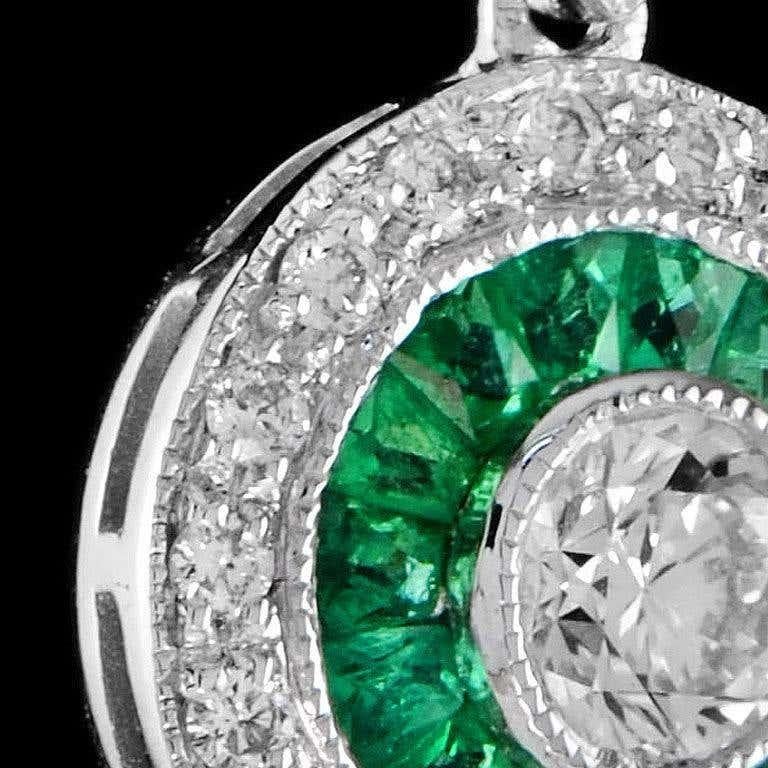 Art Deco Style Round Brilliant Diamond with Emerald Pendant in 18K White Gold For Sale 2