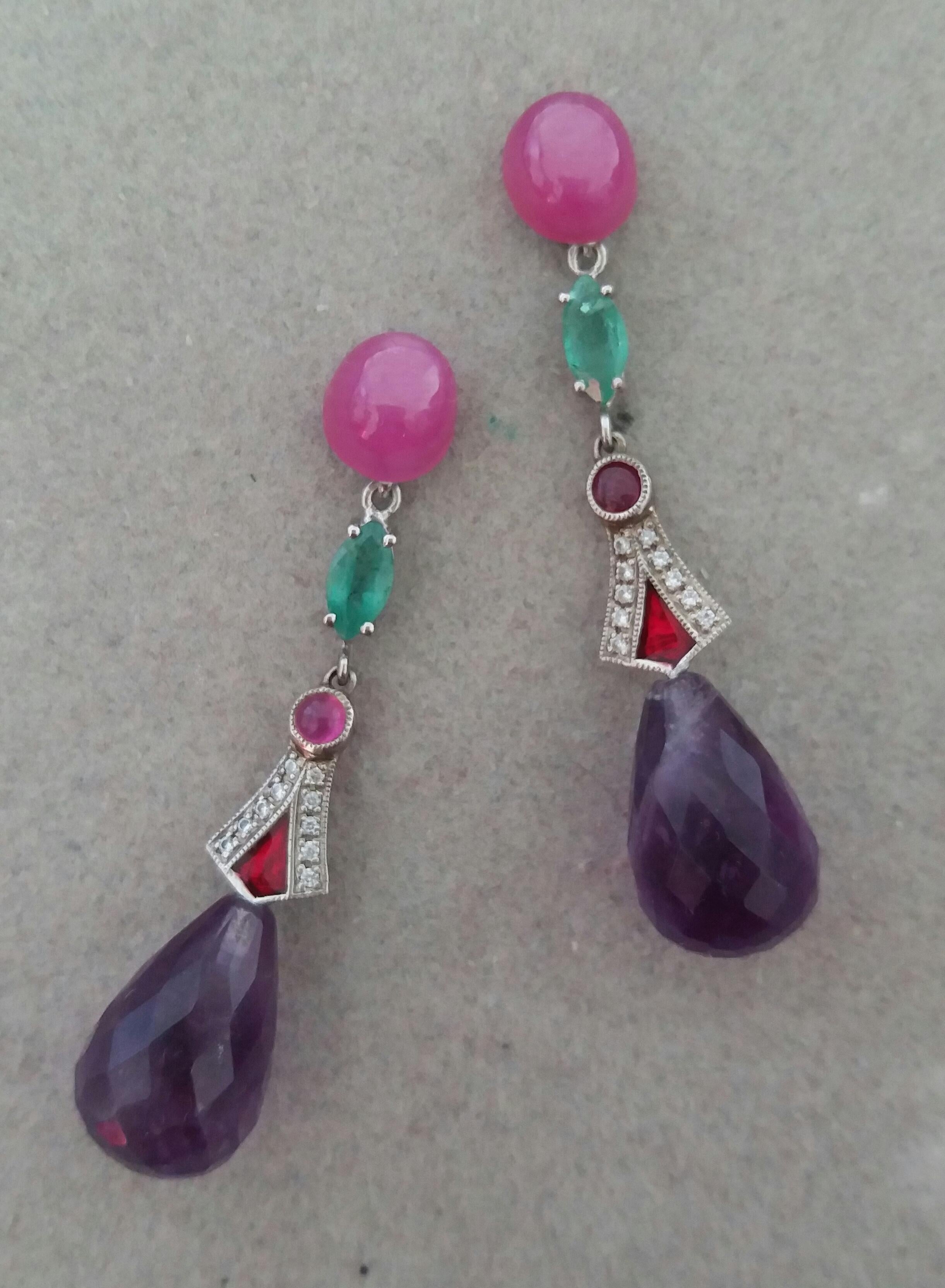 Taille mixte Boucles d'oreilles en goutte de style Art déco en or, rubis, émeraudes, émaux rouges, diamants et améthyste en vente