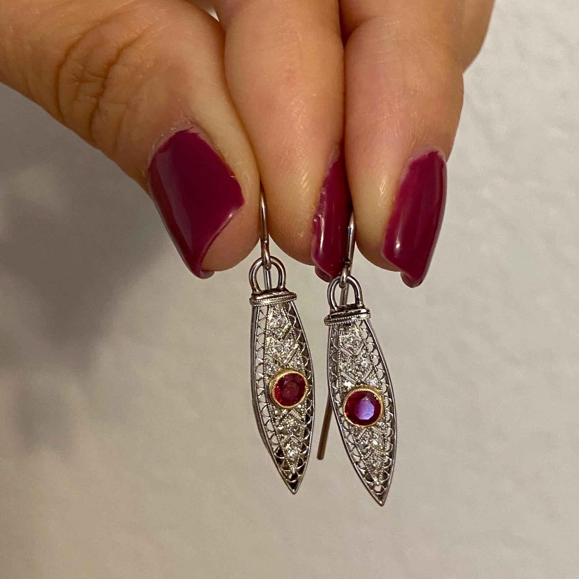 Art Deco Style Ruby and Diamond Platinum Dangle Earrings Fine Estate Jewelry In Excellent Condition In Montreal, QC