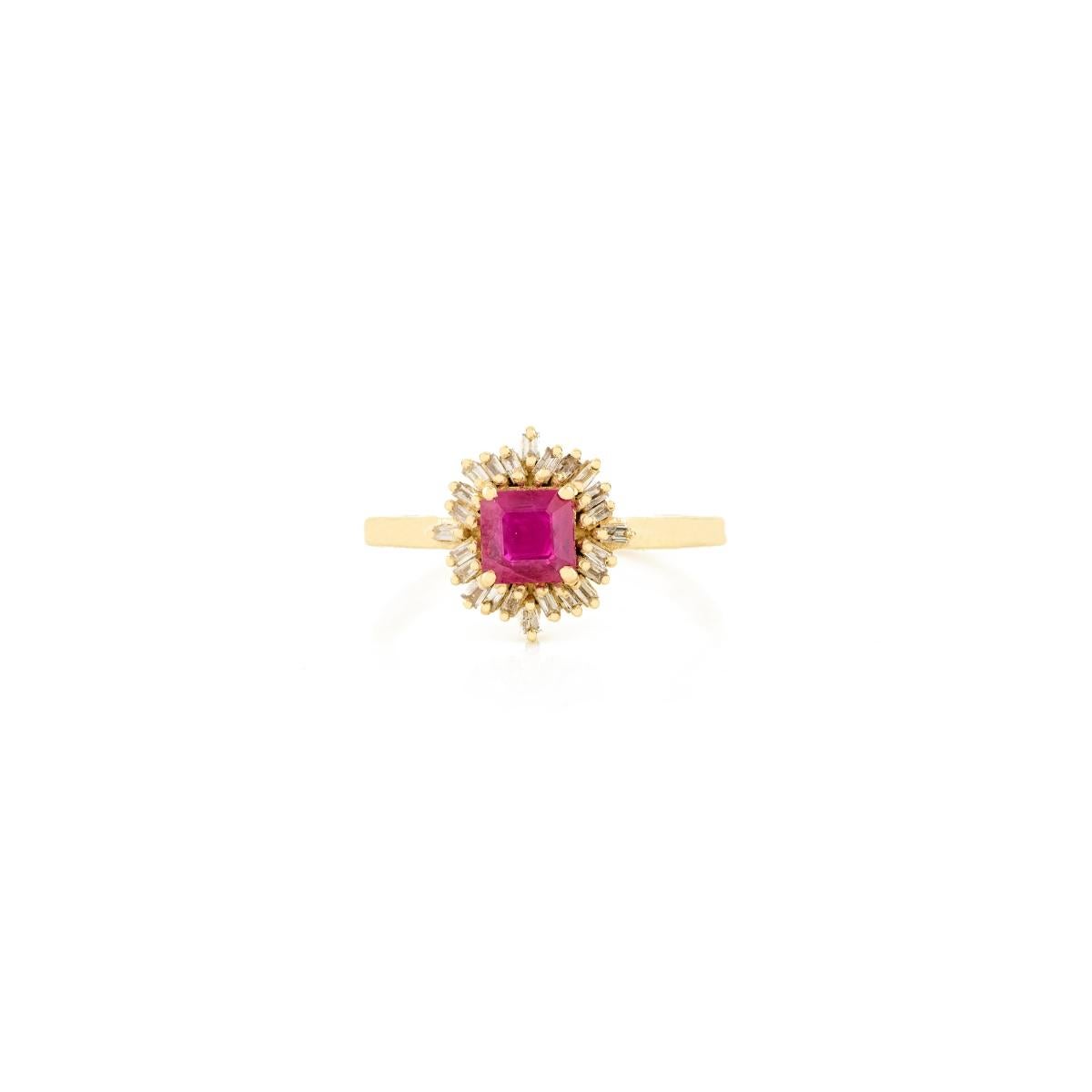 in vendita:  Anello a grappolo di rubini e diamanti a raggiera in stile Art Déco in oro giallo 14 ct. 7