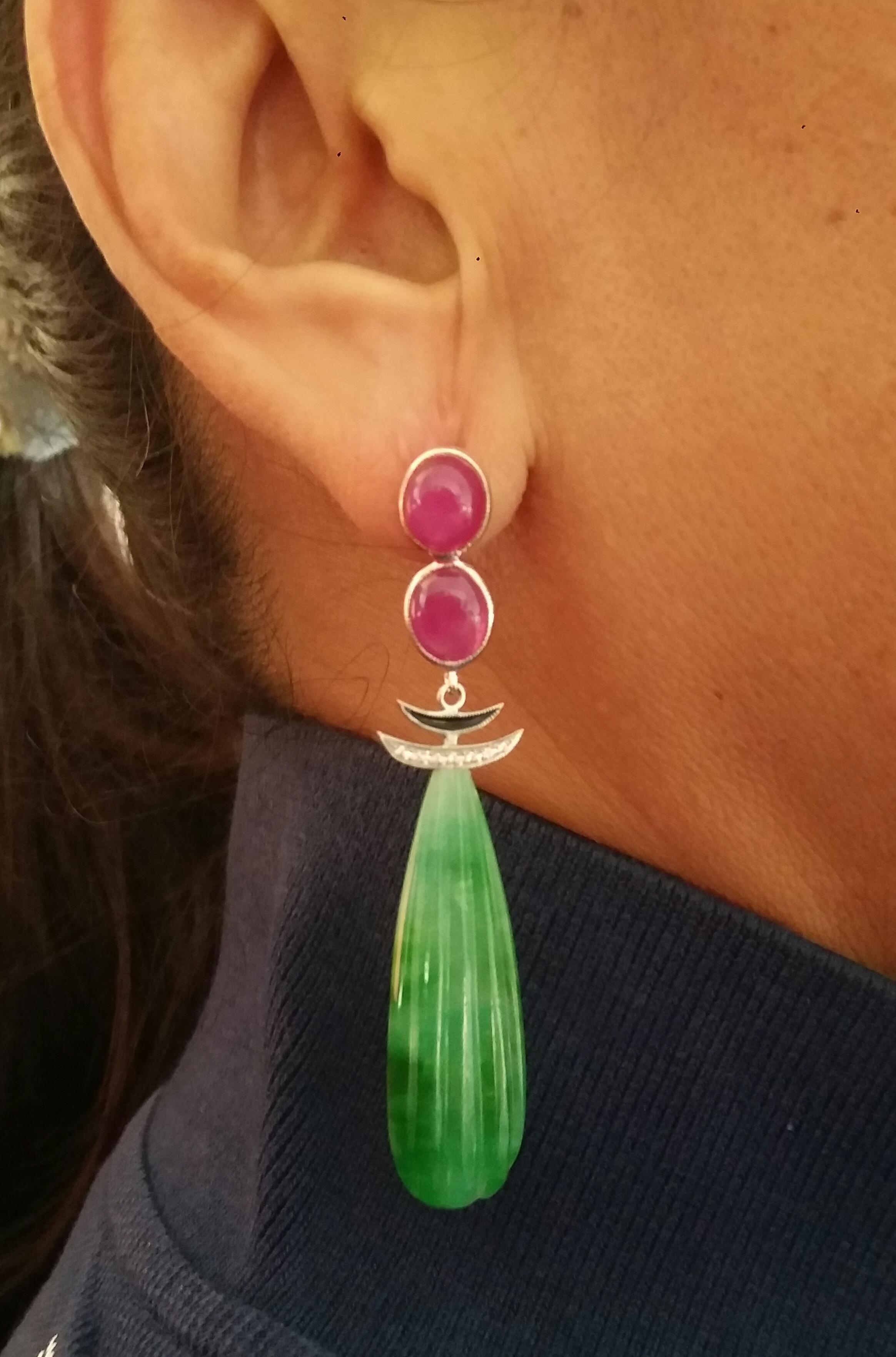 Pendants d'oreilles de style Art déco en or 14 carats, diamants, émail et jade sculpté en forme de caisse de rubis en vente 5