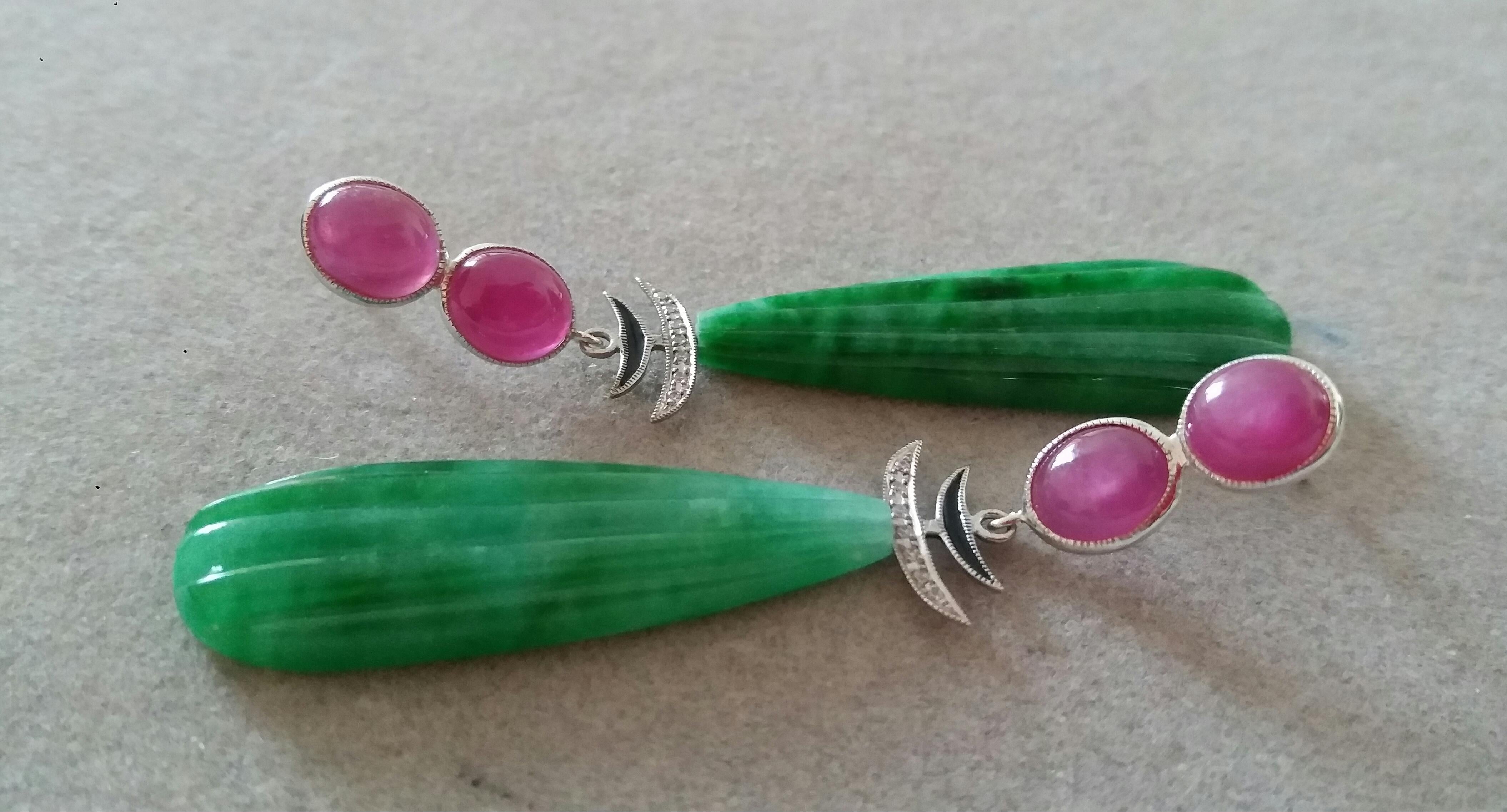 Art Deco Style Ruby Cabs 14 Kt Gold Diamonds Enamel Carved Jade Dangle Earrings In Good Condition For Sale In Bangkok, TH