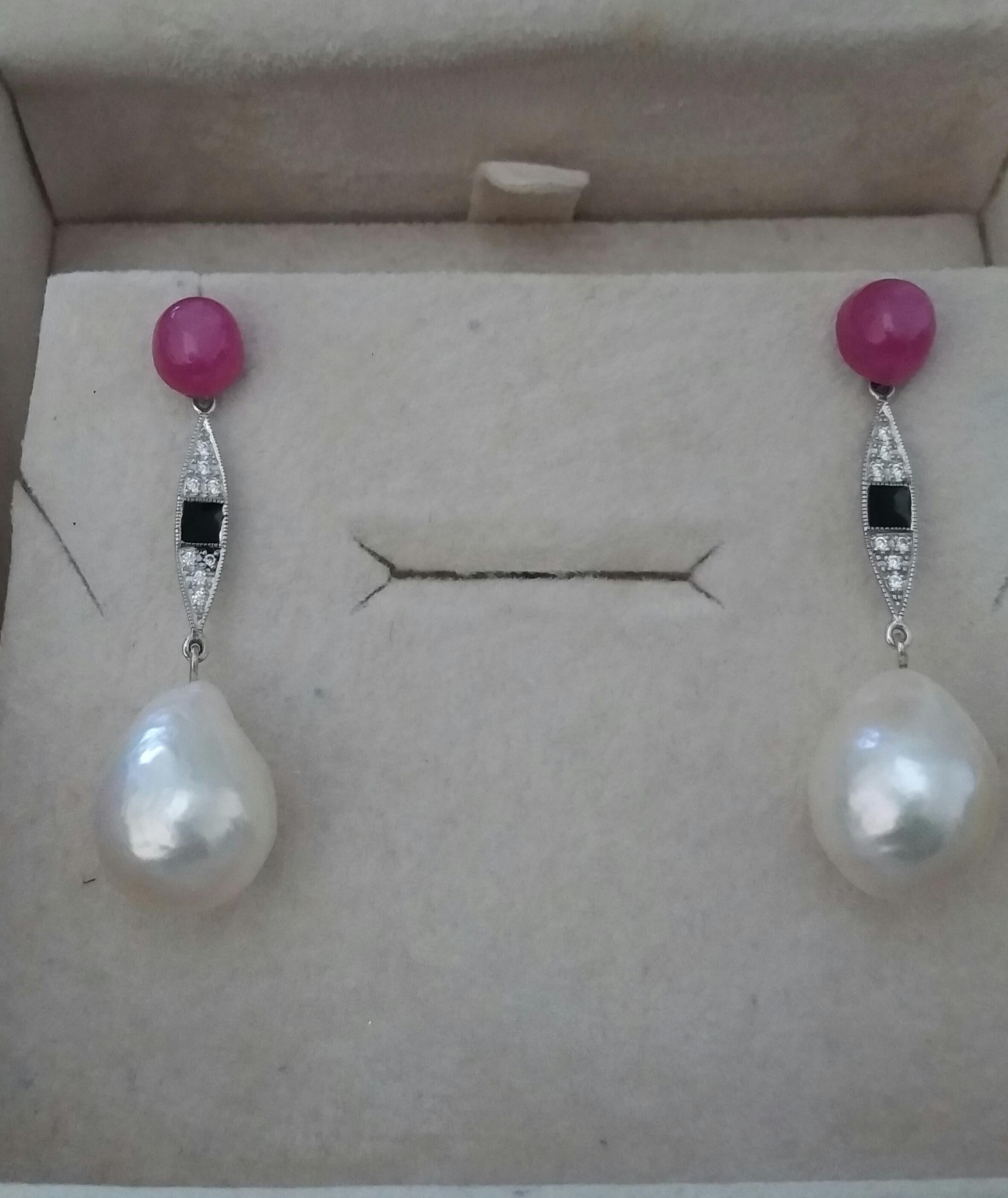 Art Deco Style Ruby Cabs Gold Diamonds Black Enamel Baroque Pearls Earrings In Good Condition For Sale In Bangkok, TH