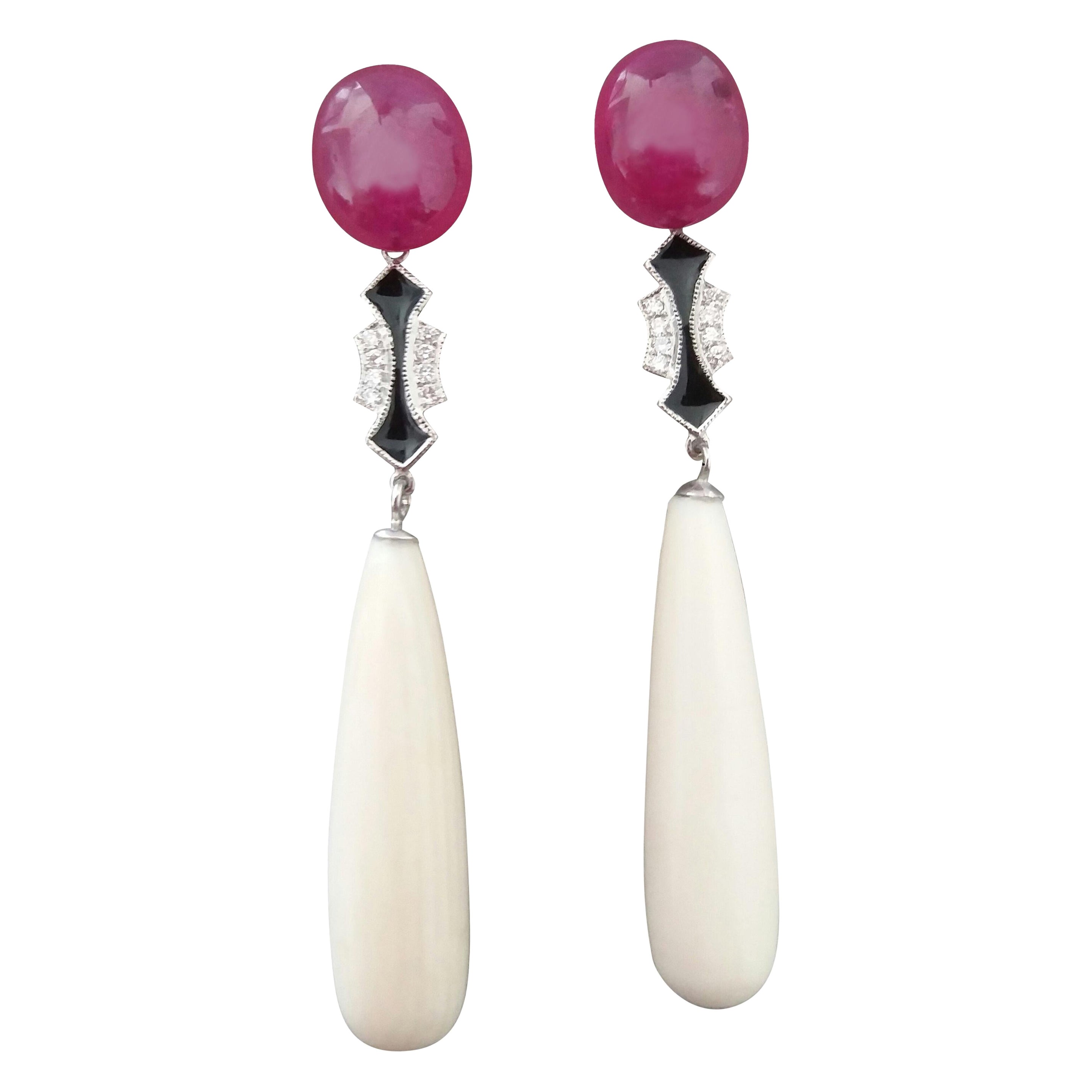 Stile Art Deco Rubino Cabs Oro Diamanti Smalto Nero Osso di Mammut  Orecchini a goccia