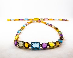 Gelbgold-Halskette im Art-déco-Stil mit Rubin, Smaragd, blauem Saphir, Amethyst und Citrin