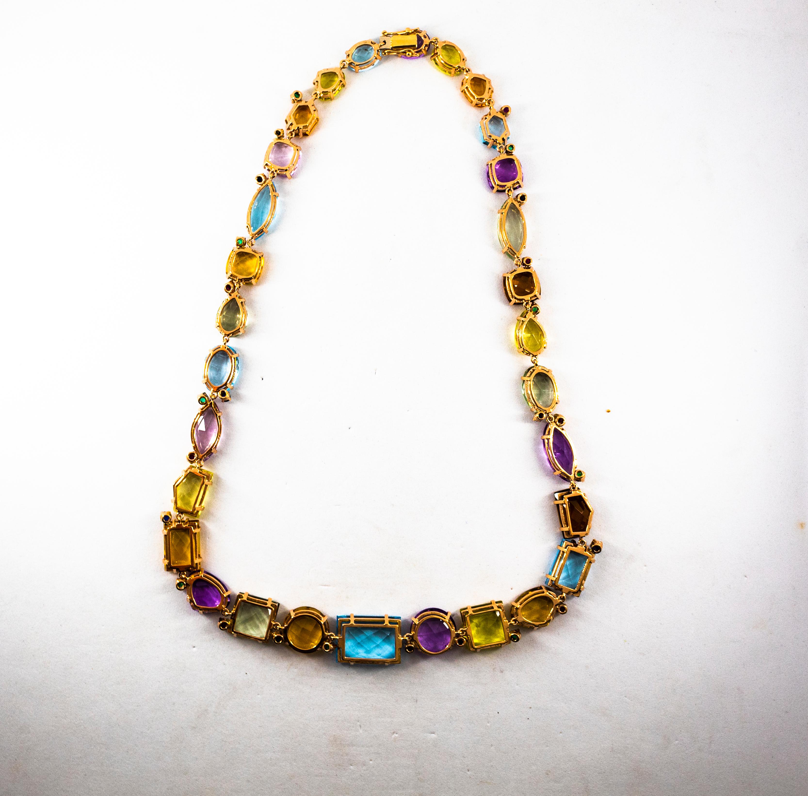 Collier en or jaune de style Art déco avec rubis, émeraudes, saphirs bleus, améthystes et citrine en vente 3