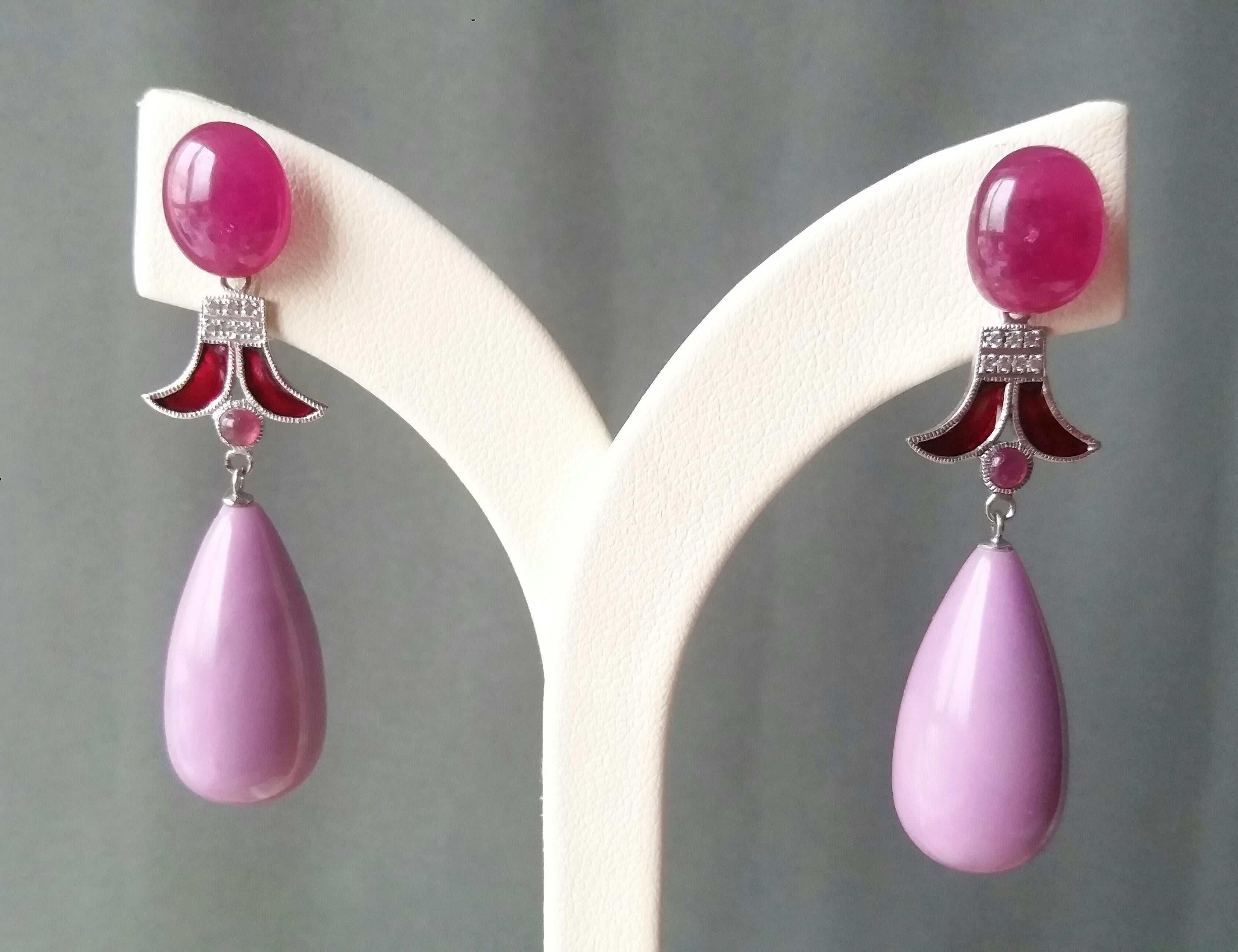 Orecchini a pendente in oro 14K con diamanti e smalto rosso in stile Art Déco con rubino e fosfosiderite In condizioni buone in vendita a Bangkok, TH