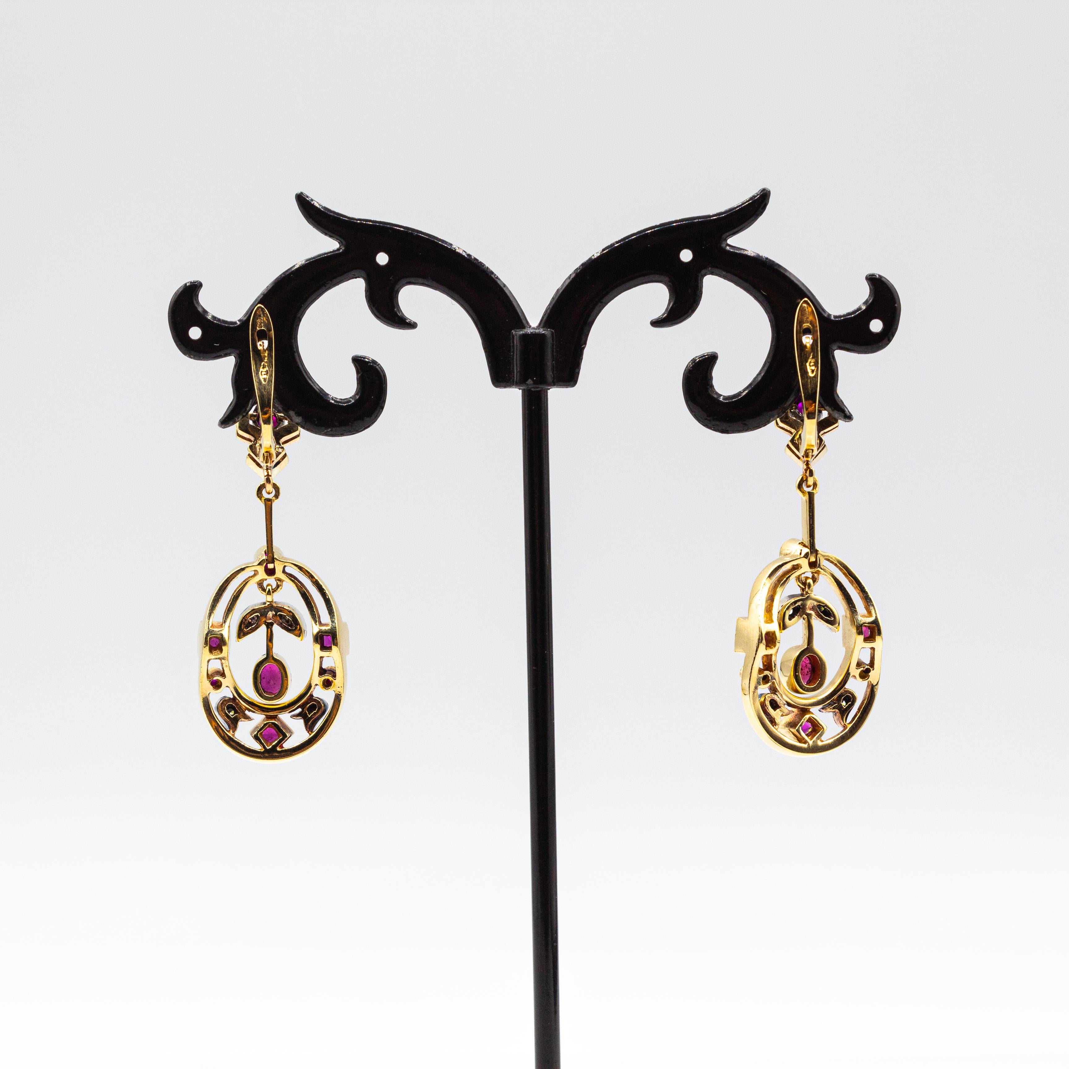 Taille rose Art Deco Style Ruby White Round Cut Diamond Yellow Gold Lever-Back Earrings en vente