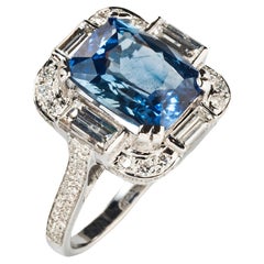Saphir- und Diamantring im Art-Déco-Stil