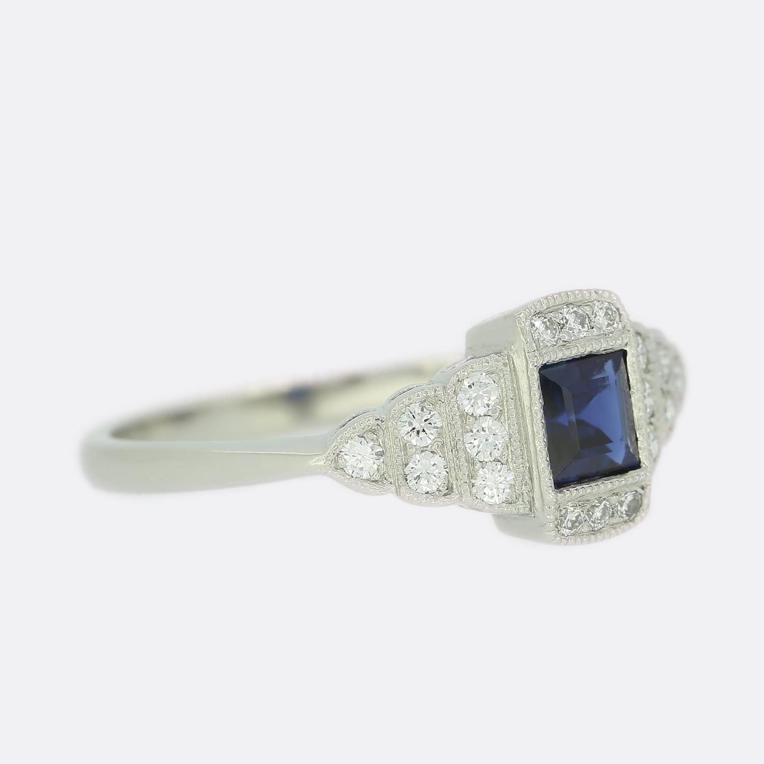 Quadrato Anello target con zaffiro e diamante in stile Art Déco in vendita