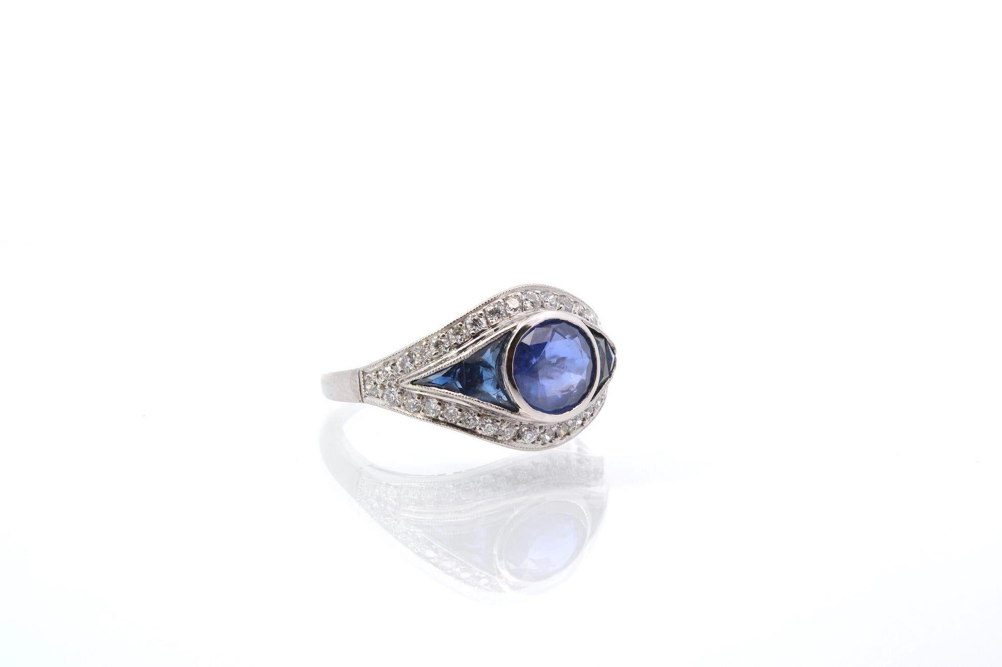 Art Deco Art deco style sapphire and diamonds ring For Sale