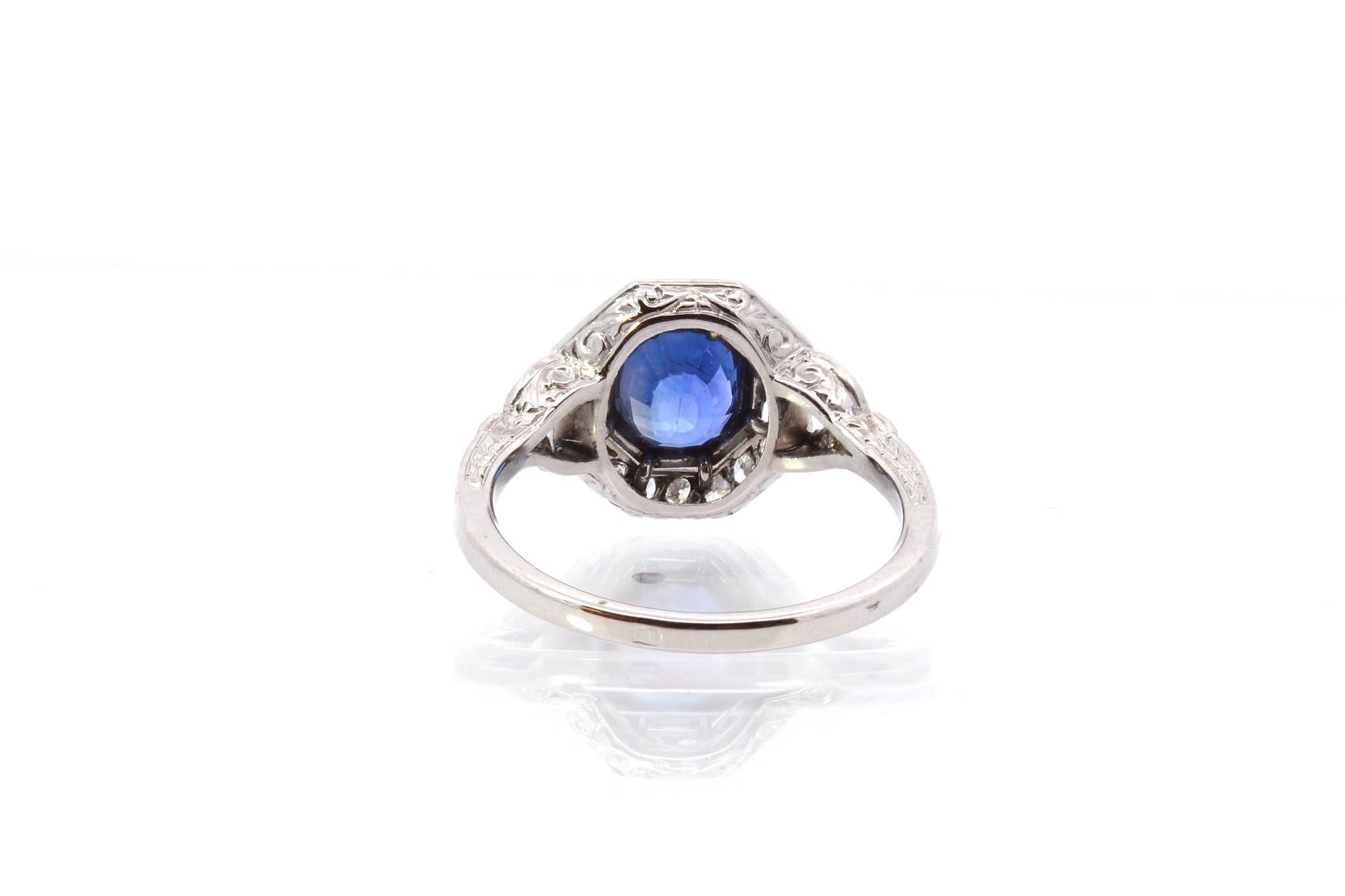 Art déco style sapphire and diamonds ring in platinum In Good Condition For Sale In PARIS, FR