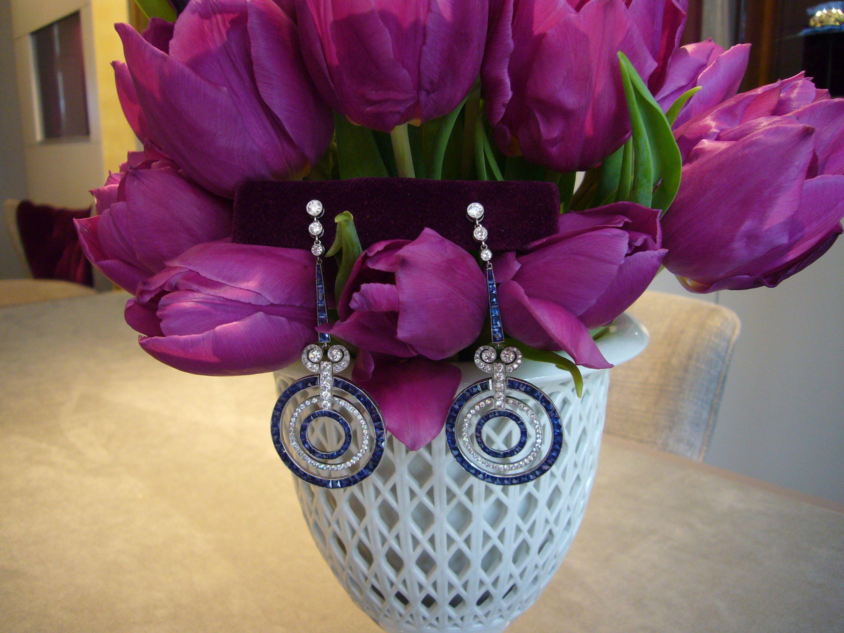 Art Deco Style Sapphire Diamond Platinum Earrings In Excellent Condition For Sale In Berlin, DE