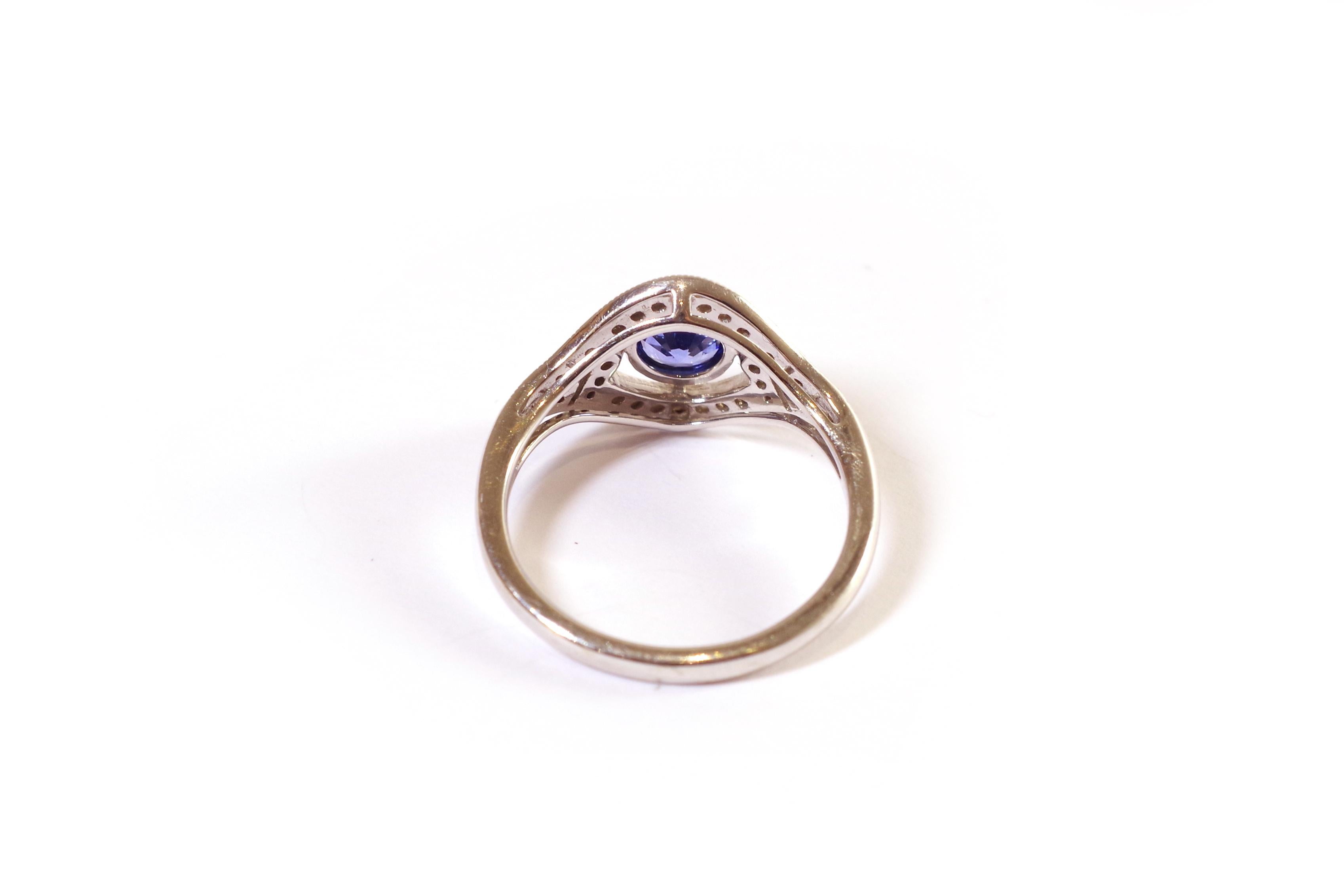 Round Cut Art Deco Style Sapphire Ring in White Gold 18k, Wedding Ring For Sale