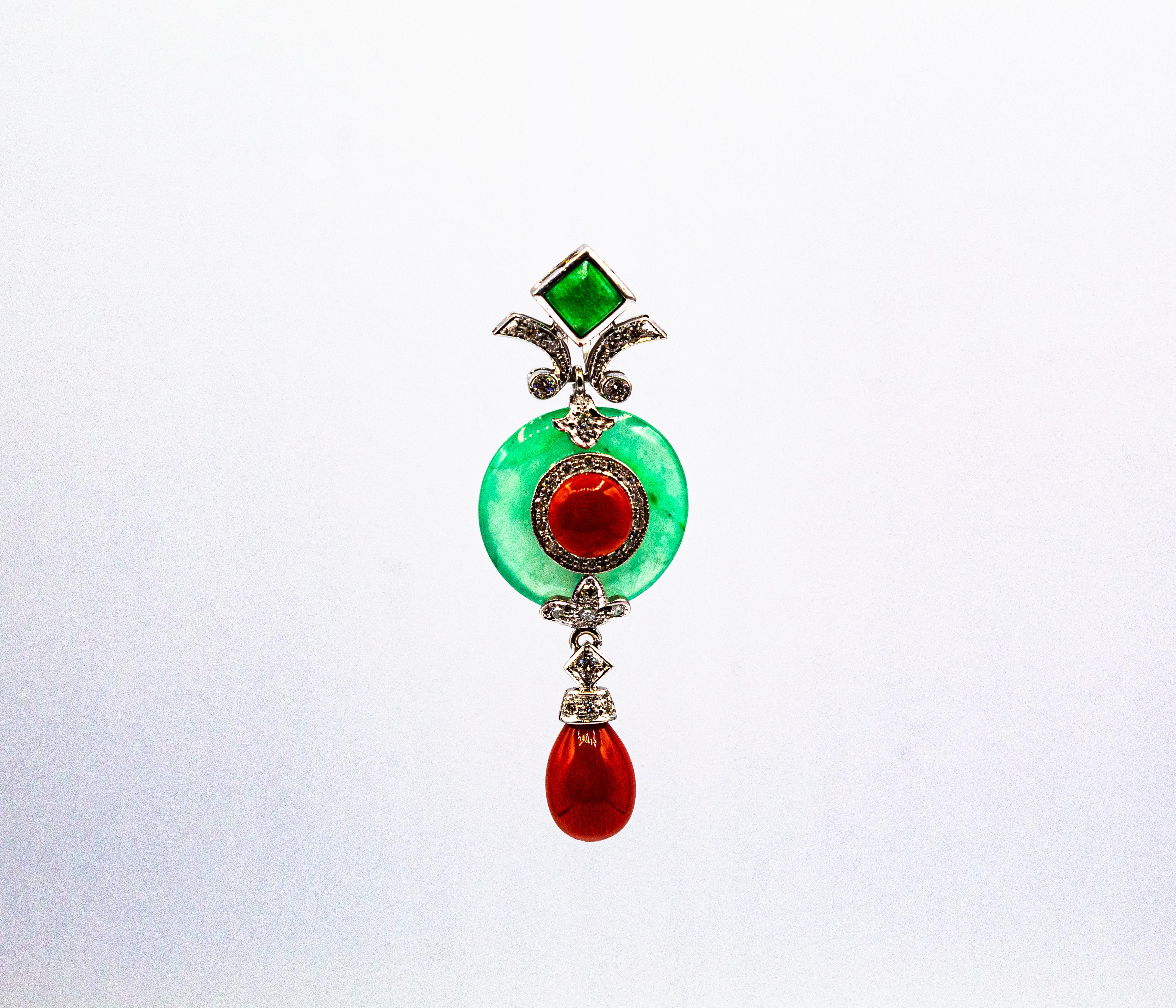 Taglio brillante Collana con ciondolo in oro bianco in stile Art Déco Sardegna, corallo rosso e diamante bianco di giada